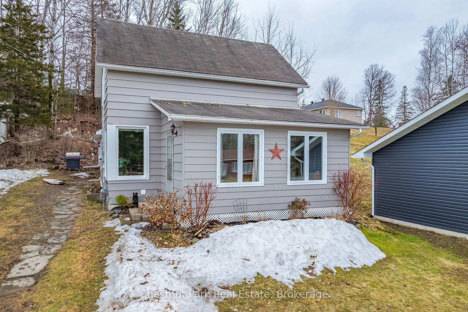 Photo 4 of 96 James Street, Burk's Falls — HOMEH