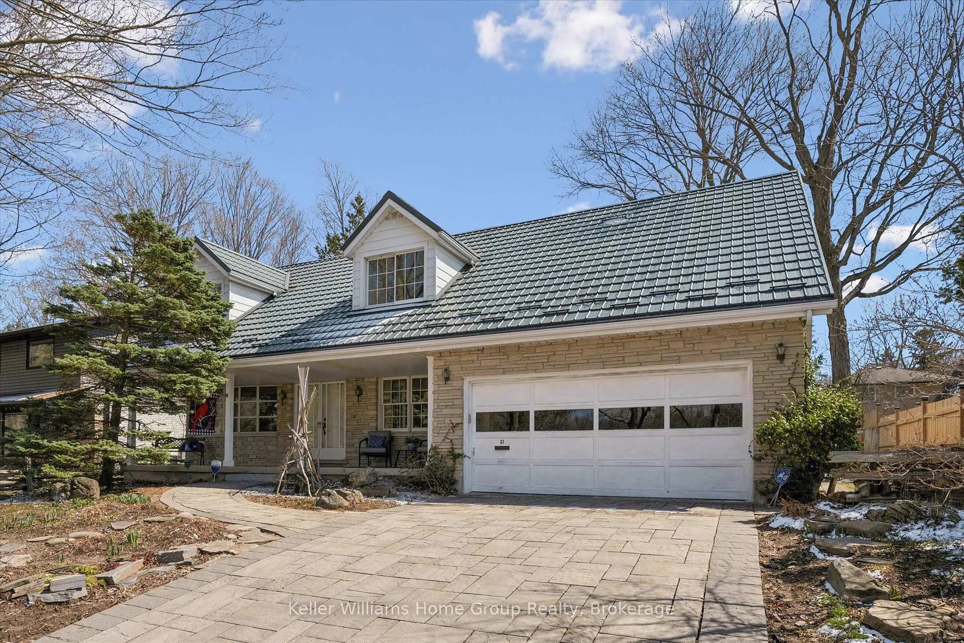 Photo 2 of 21 Honey Crescent, Guelph, Dovercliffe Park/Old University — HOMEH