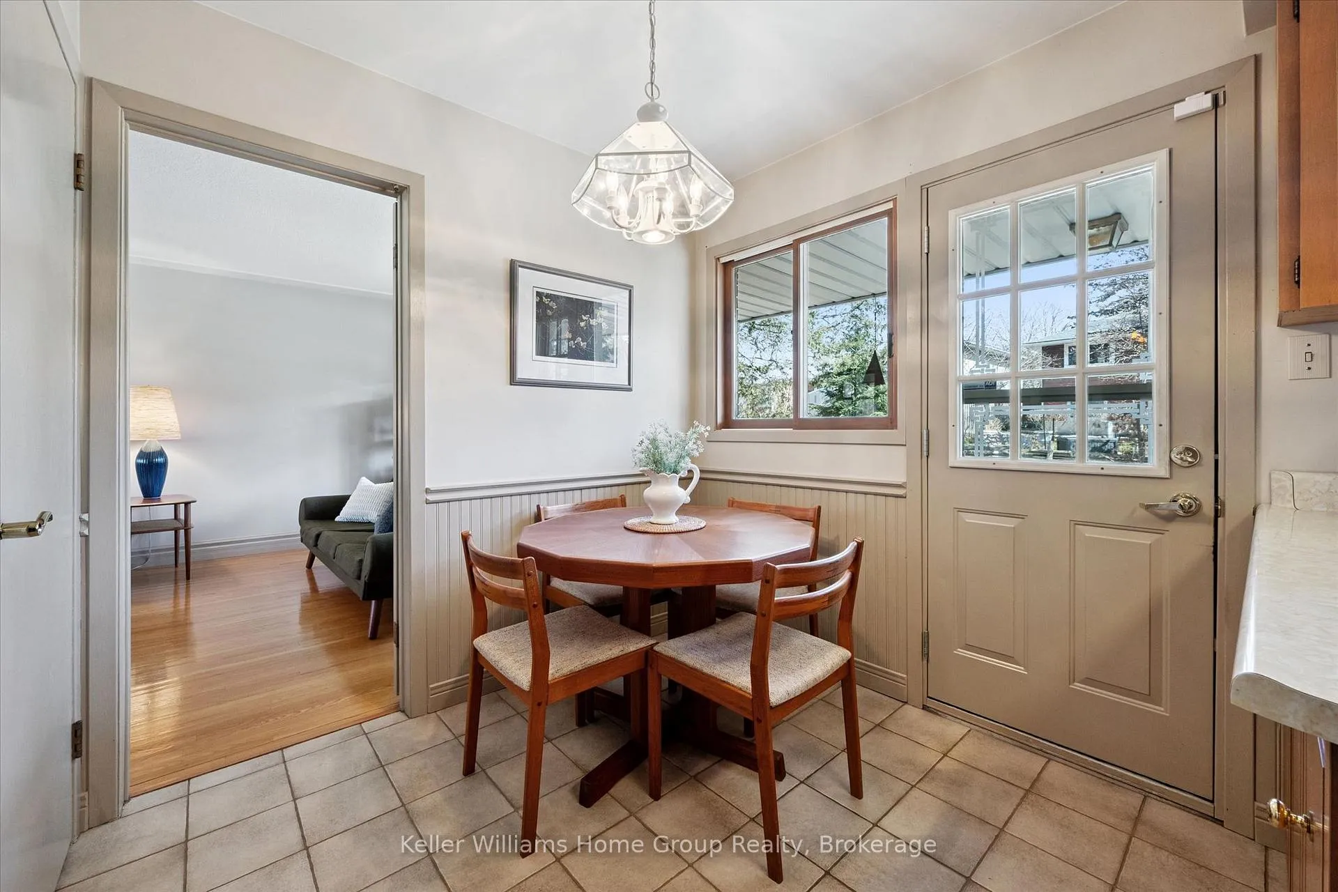 Photo 16 of 21 Honey Crescent, Guelph, Dovercliffe Park/Old University — HOMEH