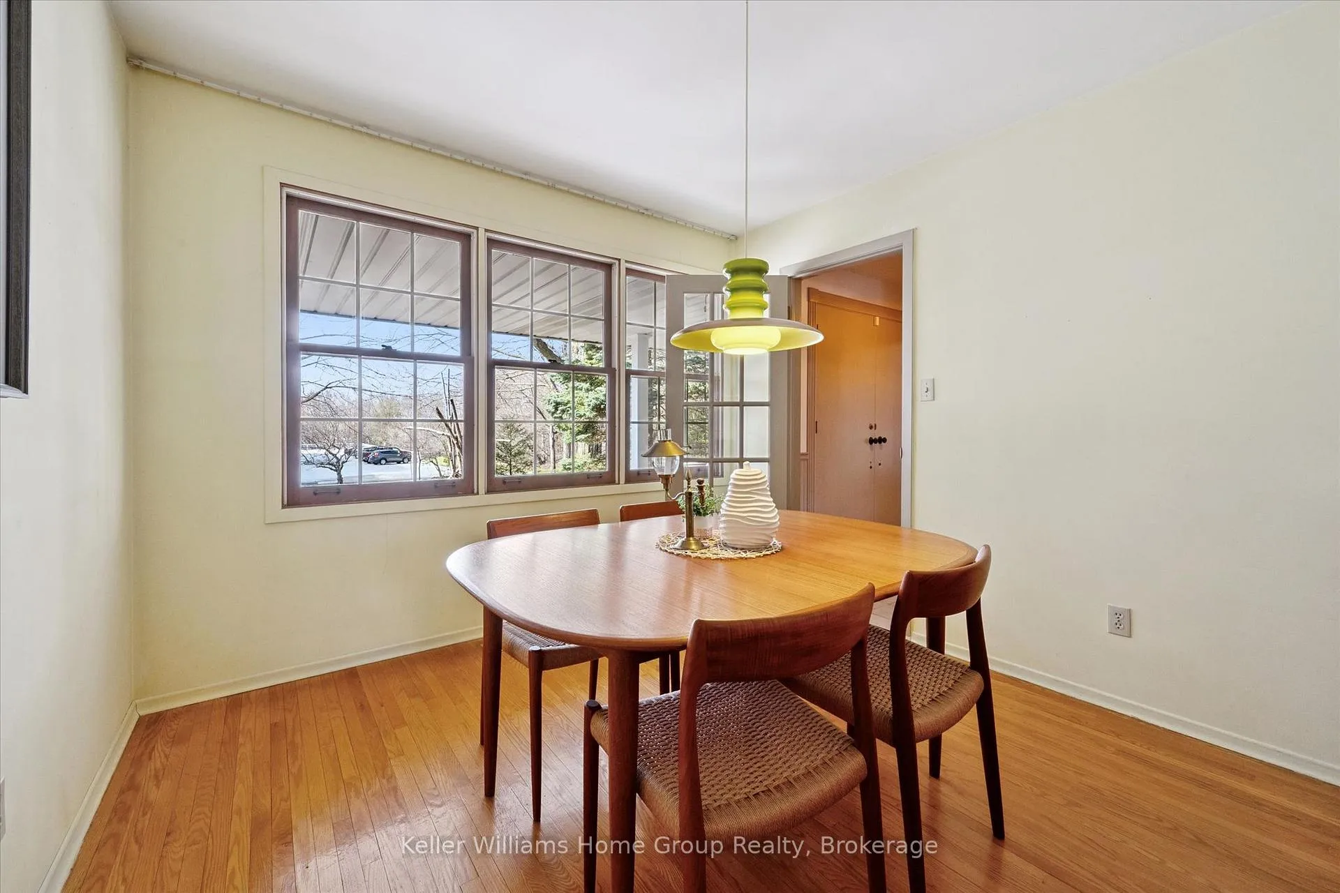Photo 20 of 21 Honey Crescent, Guelph, Dovercliffe Park/Old University — HOMEH