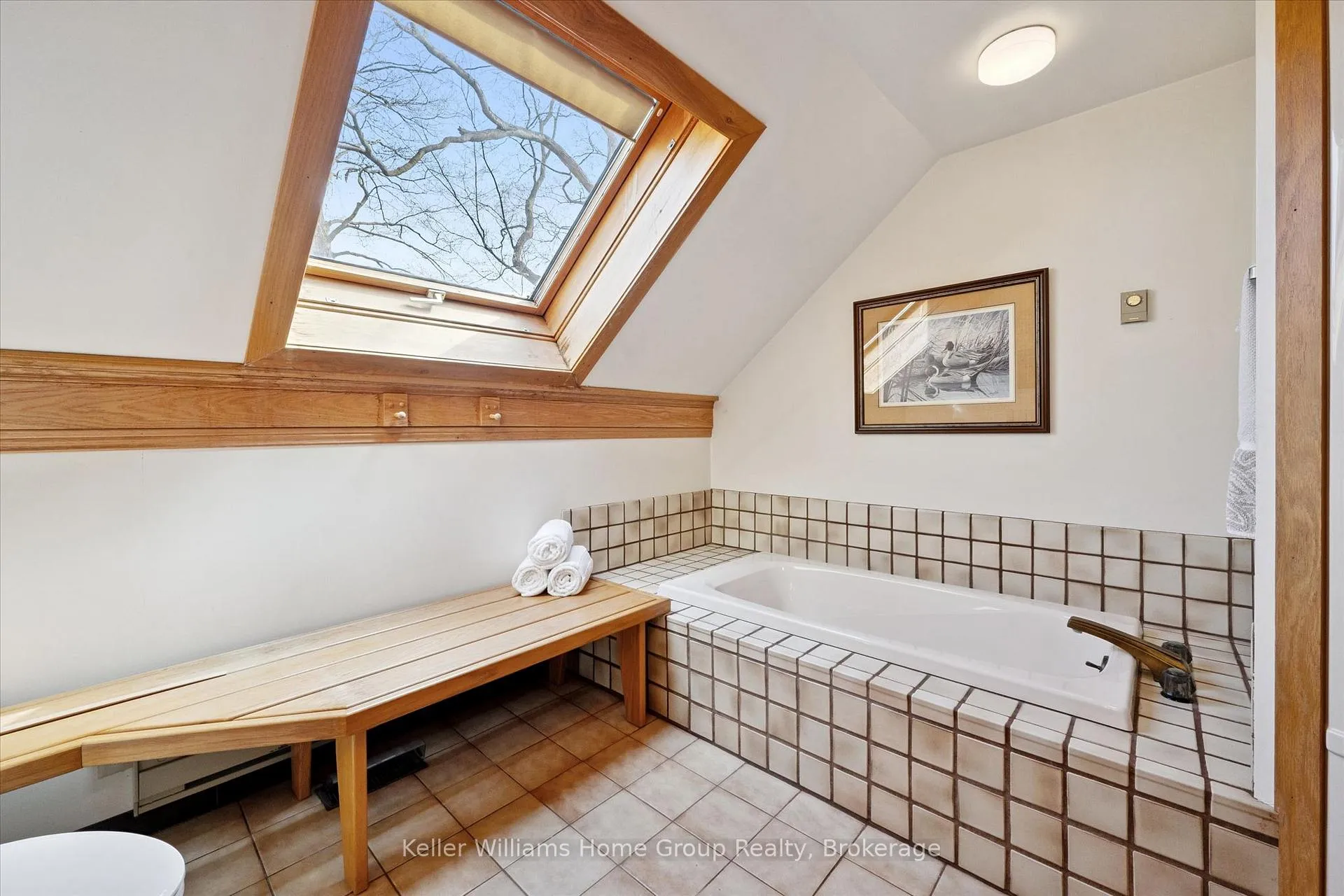 Photo 26 of 21 Honey Crescent, Guelph, Dovercliffe Park/Old University — HOMEH