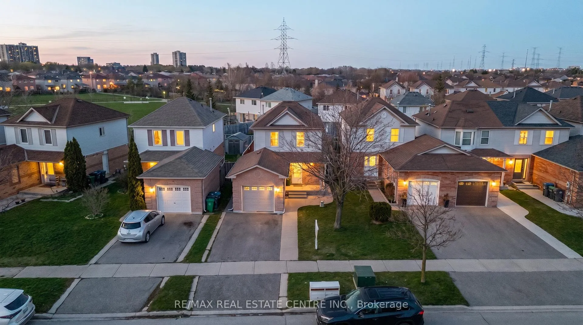 Photo 2 of 87 Timberlane Drive E, Brampton, Fletcher's Creek South — HOMEH
