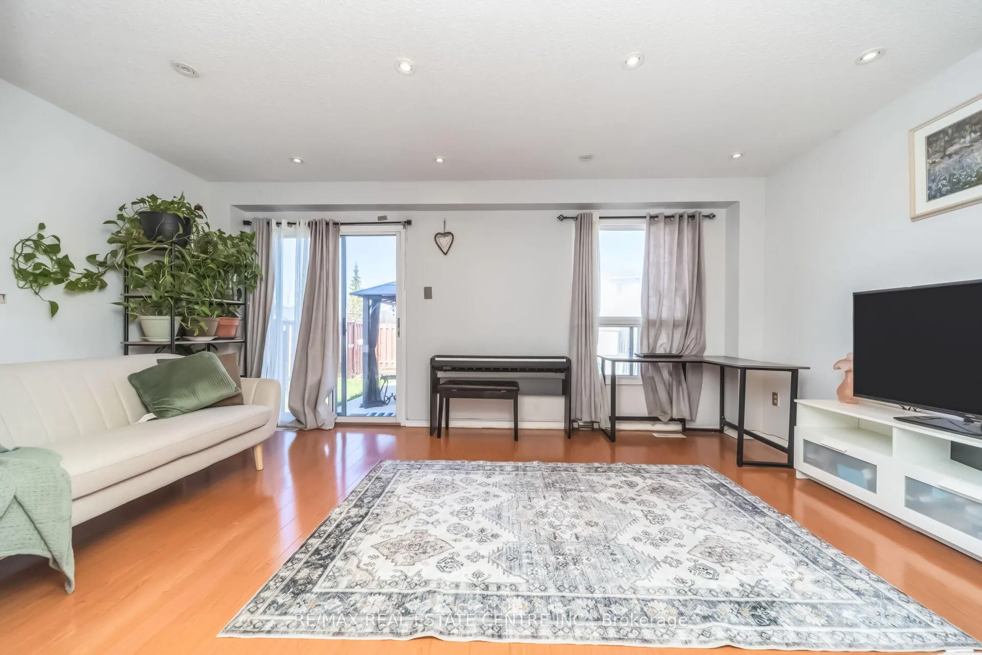 Photo 11 of 87 Timberlane Drive E, Brampton, Fletcher's Creek South — HOMEH