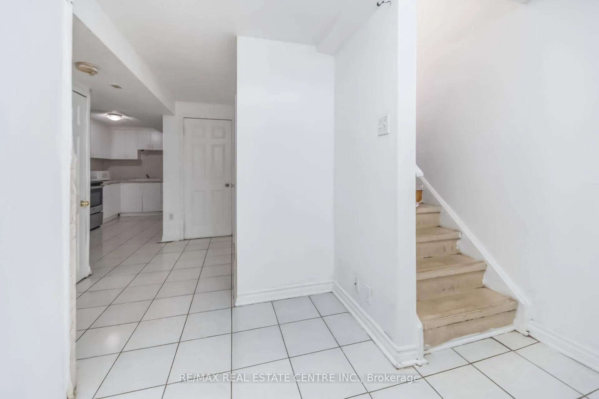 Photo 39 of 87 Timberlane Drive E, Brampton, Fletcher's Creek South — HOMEH