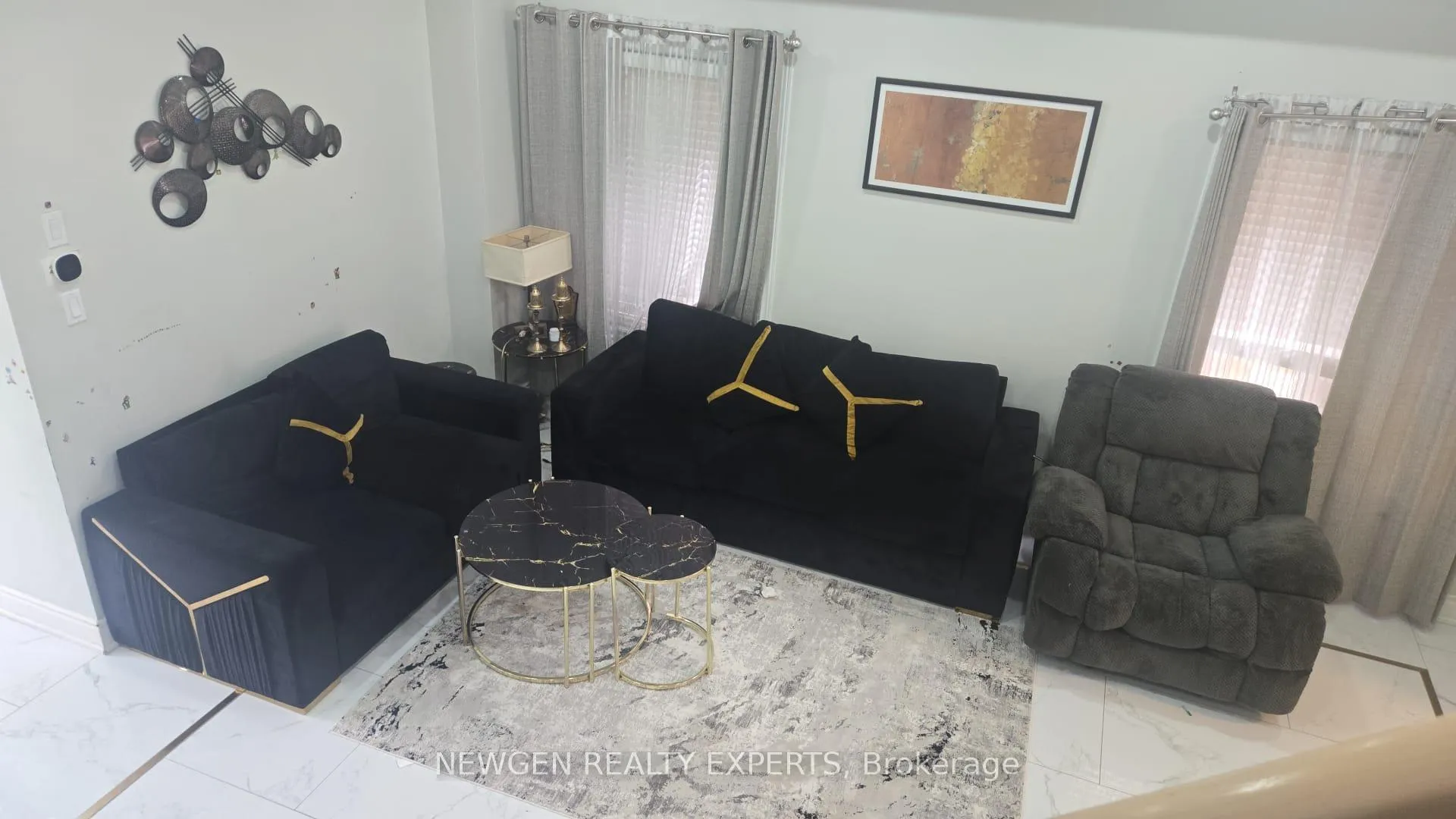 Photo 9 of 22 Frenchpark Circle, Brampton, Credit Valley — HOMEH