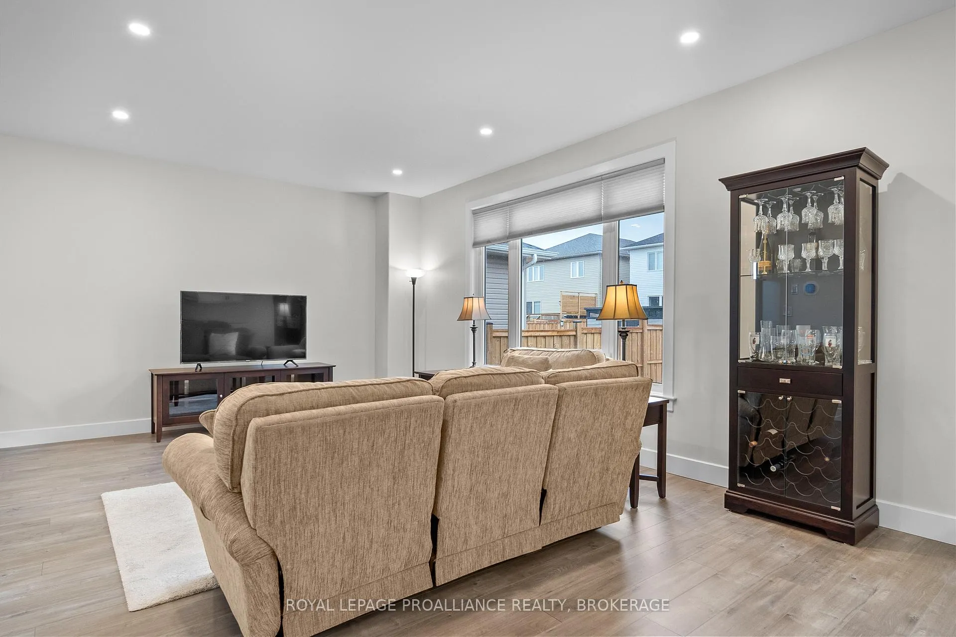 Photo 11 of 127 Brennan Crescent, Loyalist, Odessa — HOMEH