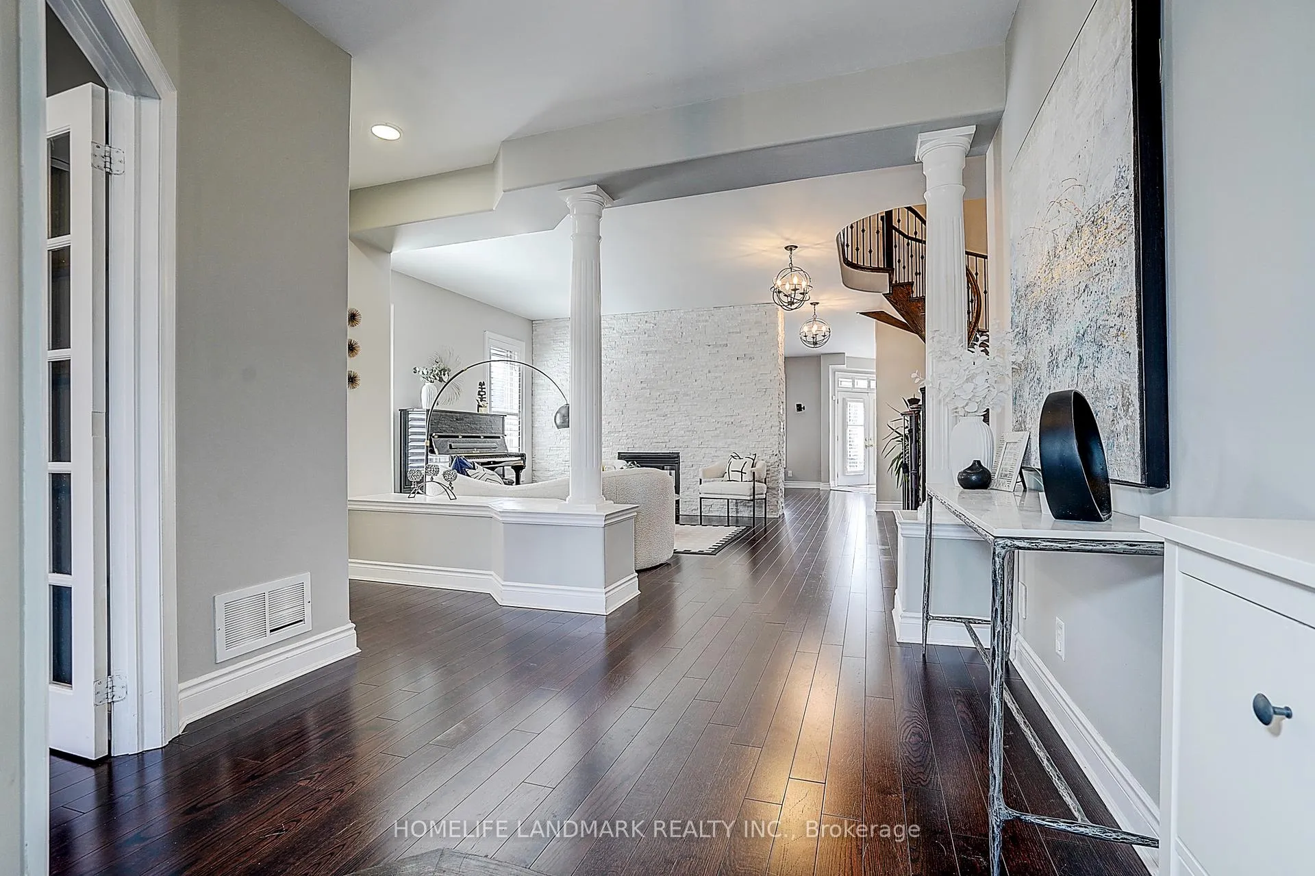 Photo 5 of 42 Hogaboom Avenue, Aurora, Bayview Northeast — HOMEH