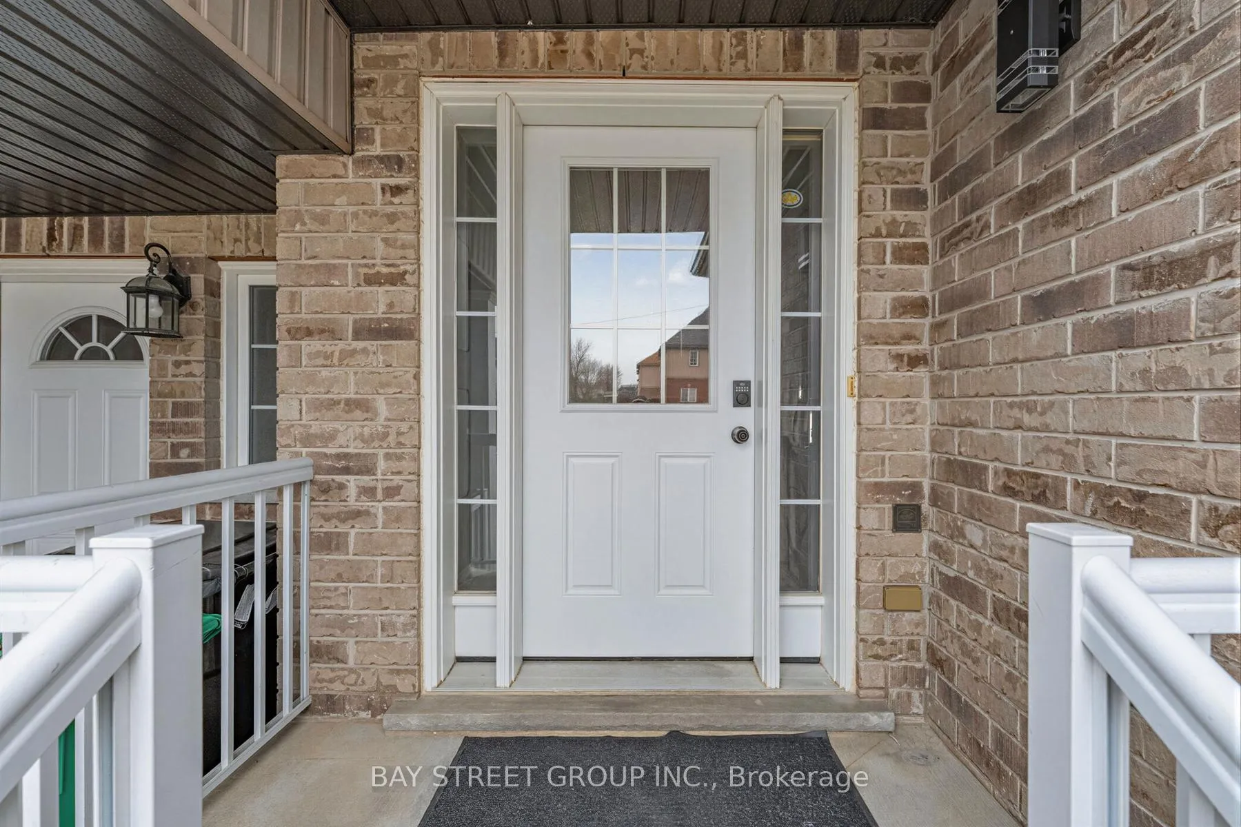 Photo 3 of 1383 Countrystone Drive, Kitchener — HOMEH
