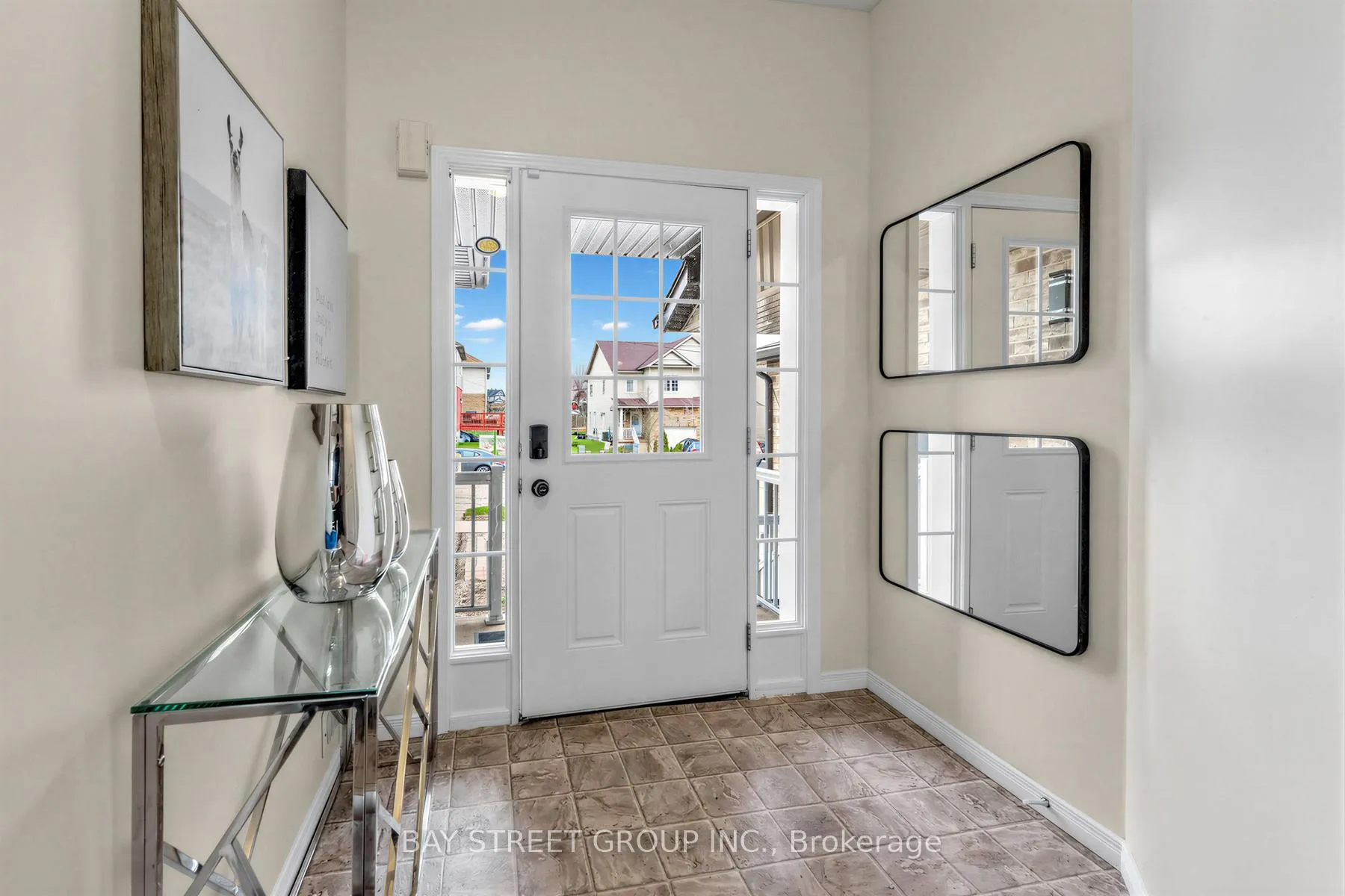 Photo 4 of 1383 Countrystone Drive, Kitchener — HOMEH