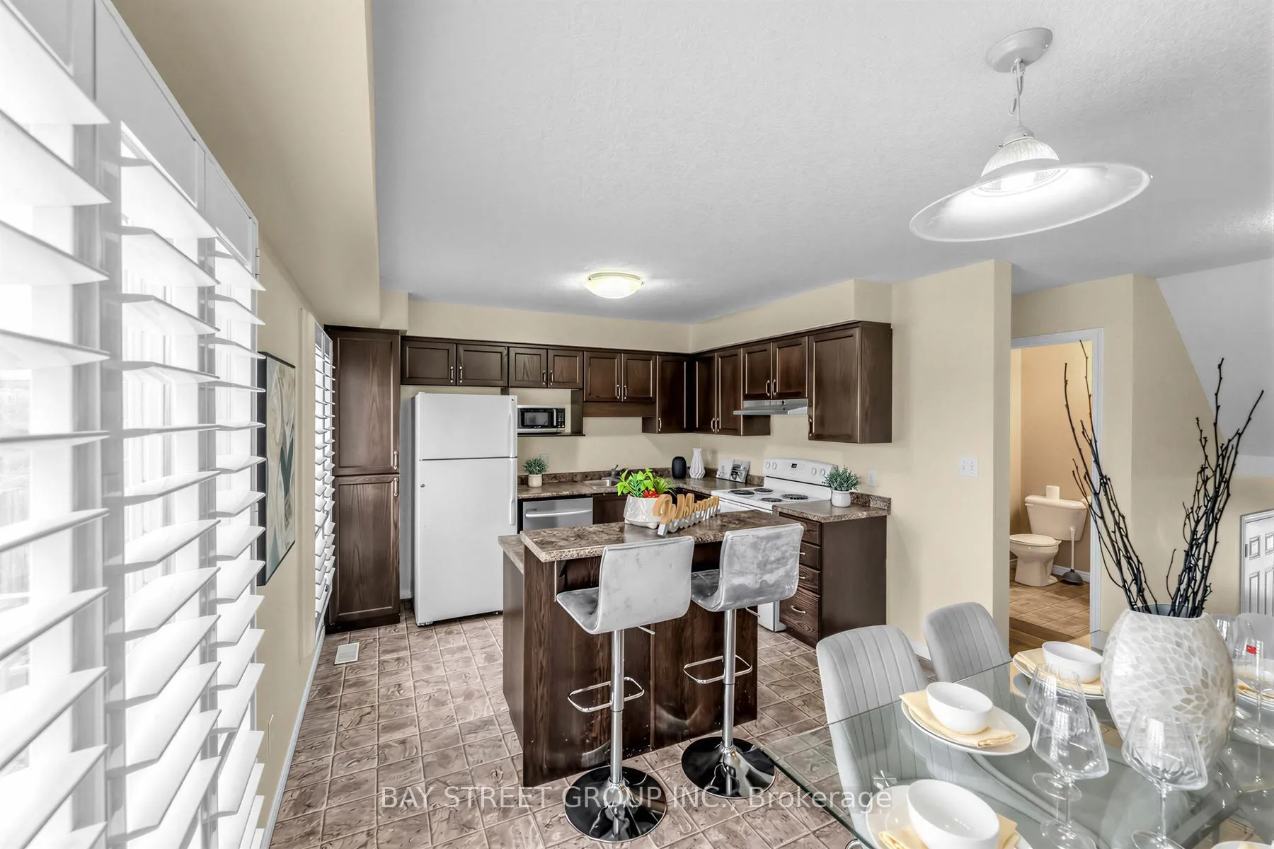 Photo 7 of 1383 Countrystone Drive, Kitchener — HOMEH
