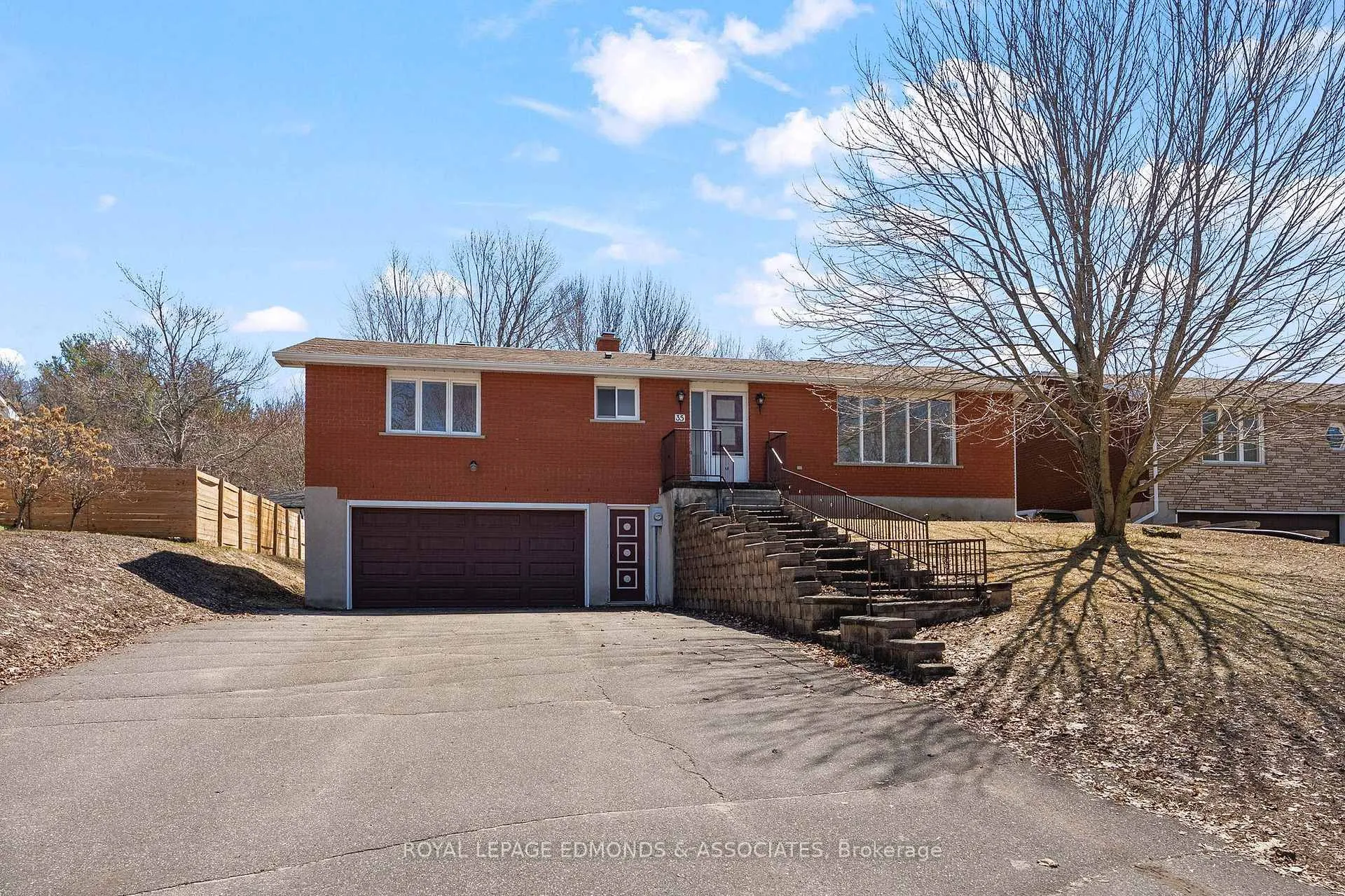 Photo 1 of 35 Harris Crescent, Whitewater Region, Beachburg — HOMEH