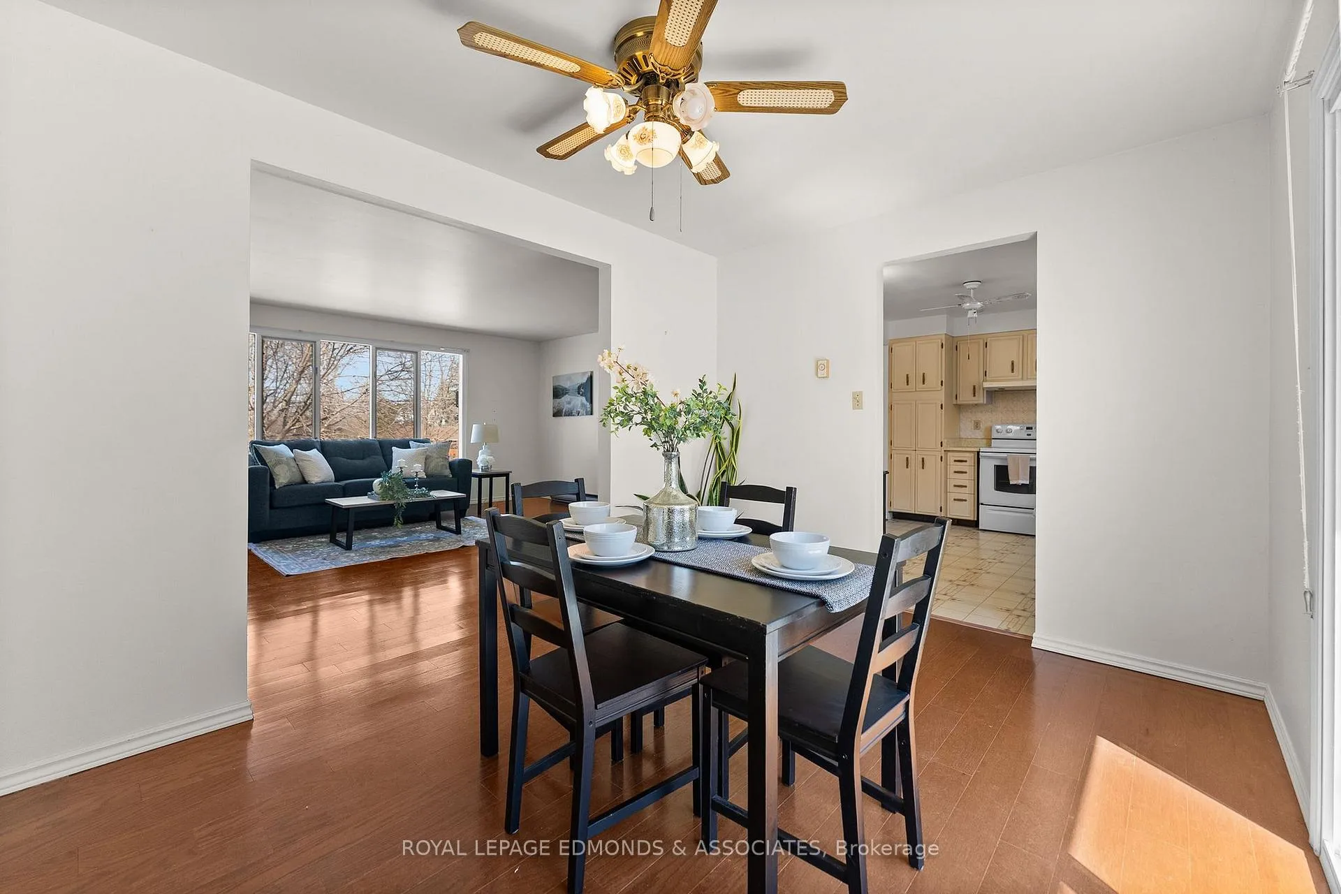 Photo 10 of 35 Harris Crescent, Whitewater Region, Beachburg — HOMEH