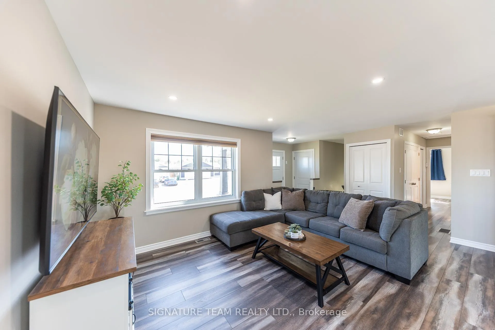 Photo 10 of 10 Terrance Drive, Petawawa — HOMEH