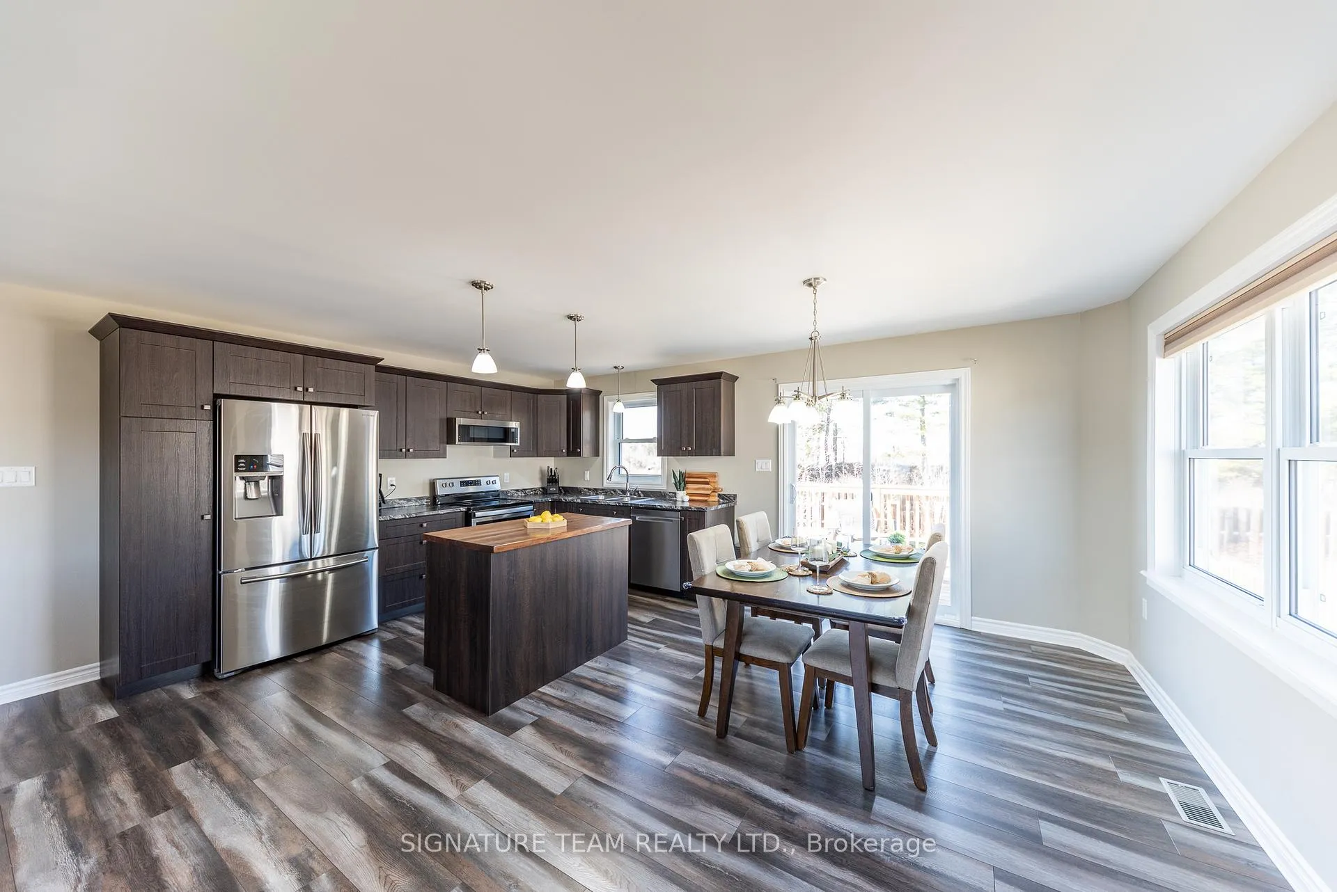 Photo 11 of 10 Terrance Drive, Petawawa — HOMEH