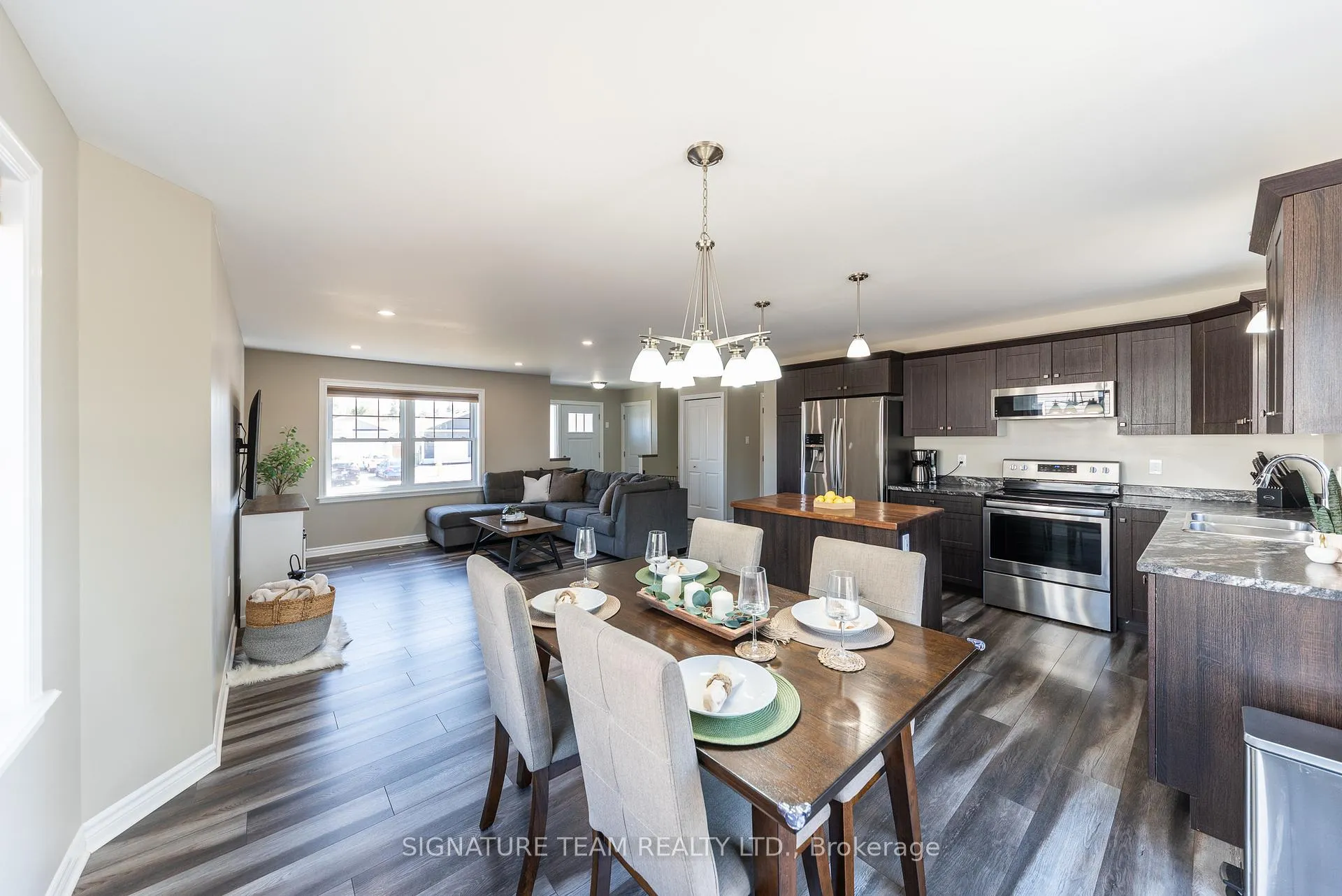 Photo 13 of 10 Terrance Drive, Petawawa — HOMEH