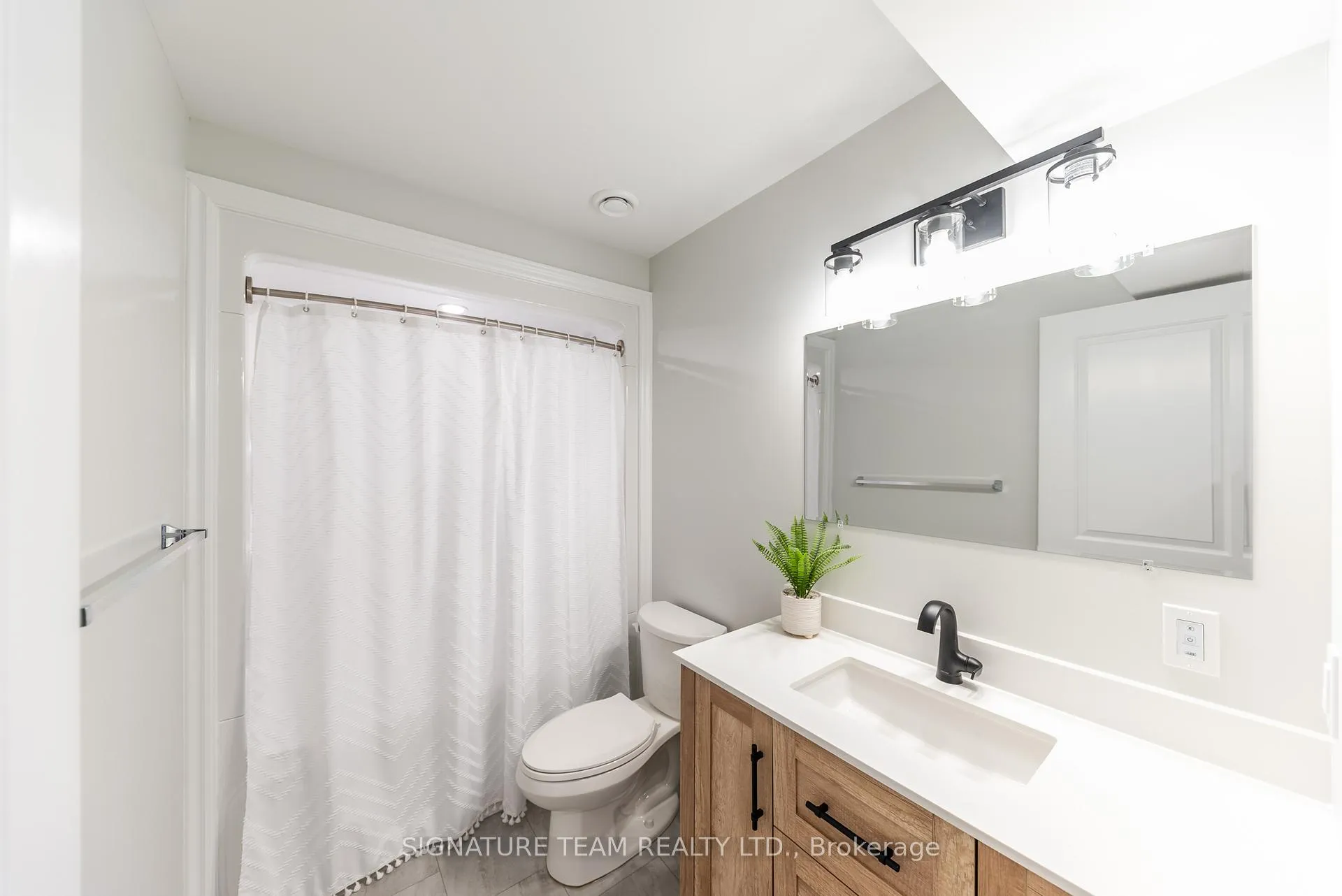 Photo 24 of 10 Terrance Drive, Petawawa — HOMEH
