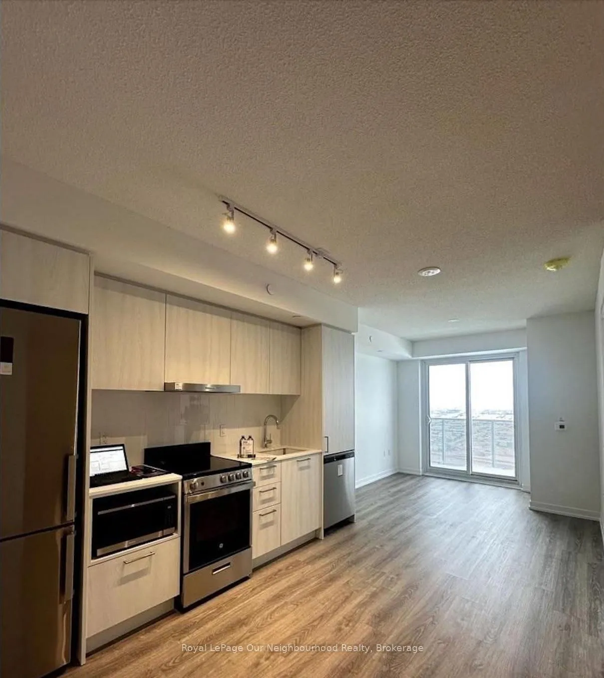 Photo 5 of Unit 3810, 195 Commerce Street, Vaughan, Vaughan Corporate Centre — HOMEH