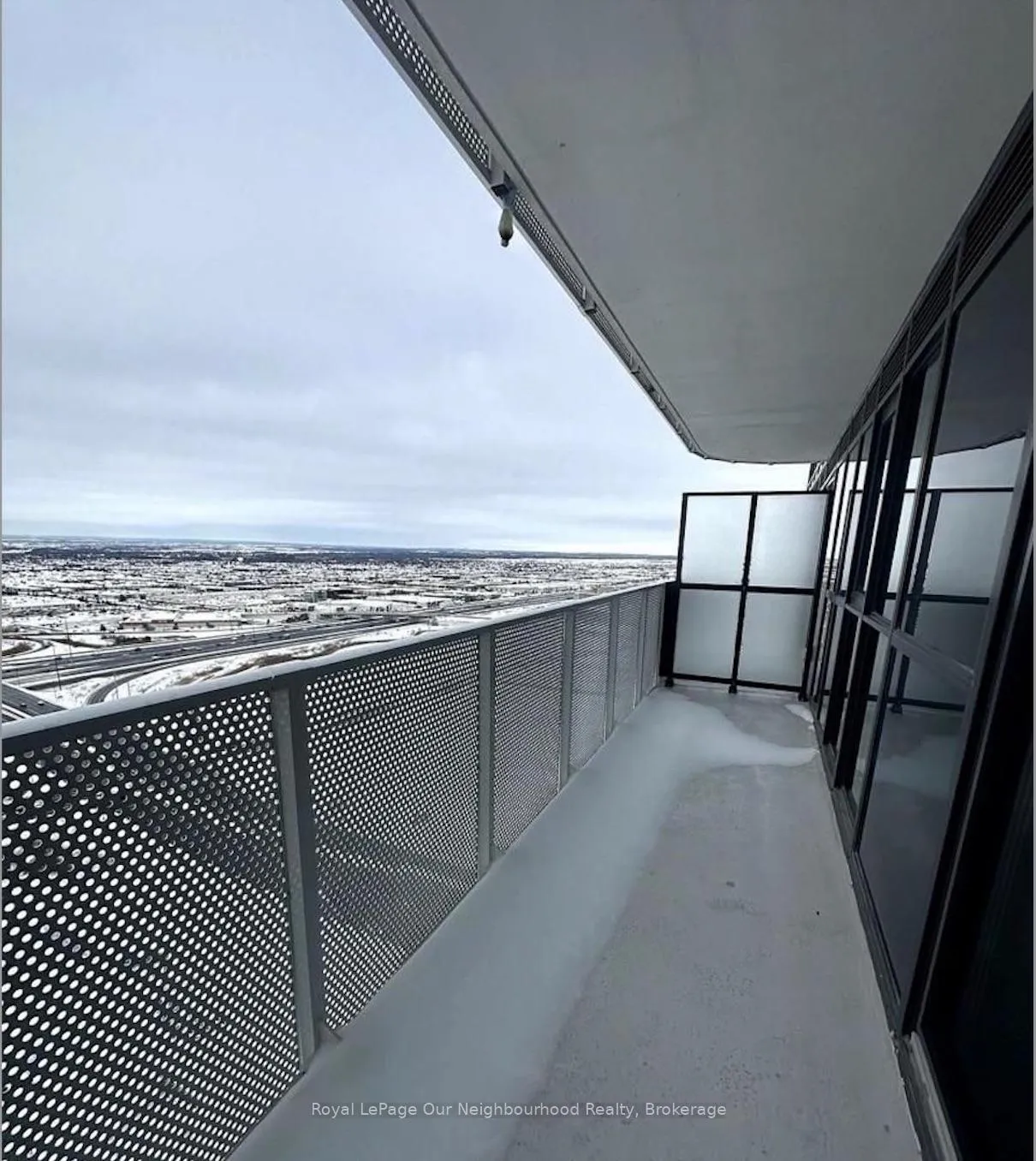 Photo 11 of Unit 3810, 195 Commerce Street, Vaughan, Vaughan Corporate Centre — HOMEH
