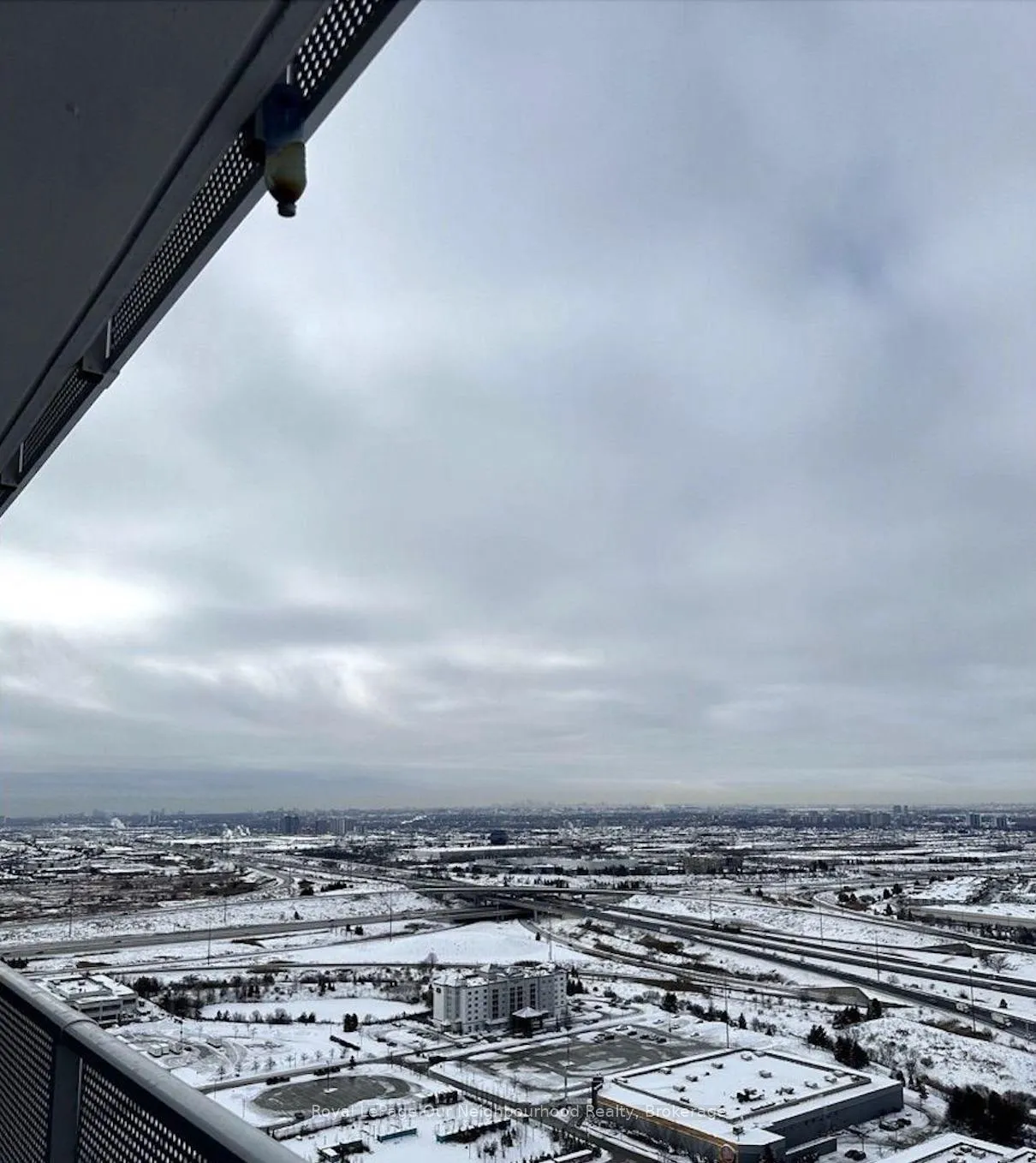 Photo 15 of Unit 3810, 195 Commerce Street, Vaughan, Vaughan Corporate Centre — HOMEH