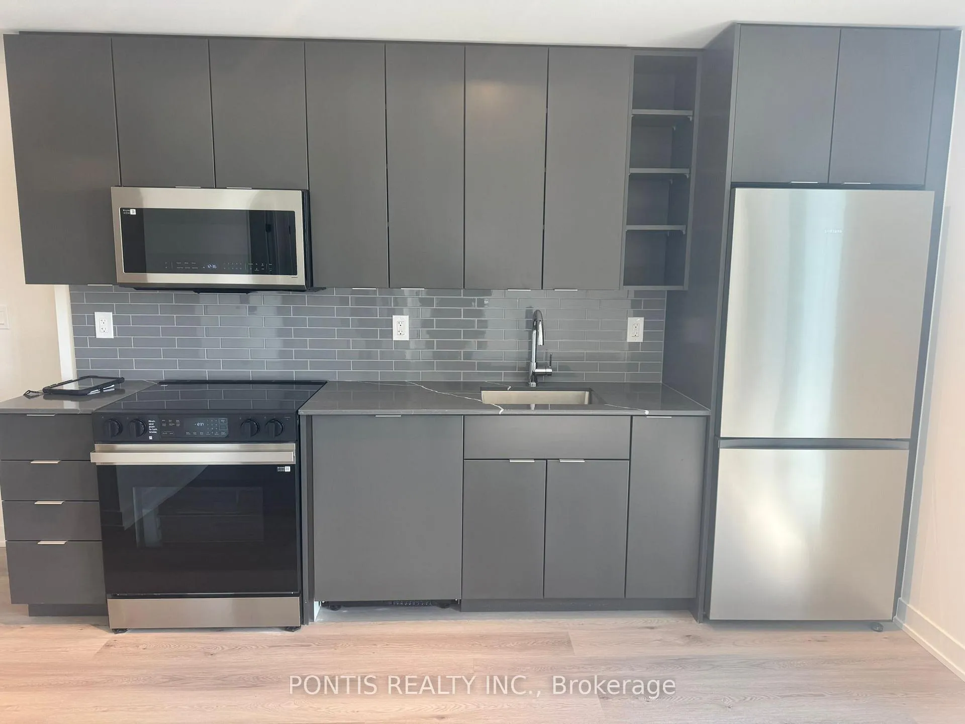 Photo 4 of Unit 1009, 2075 Lakeshore Road, Burlington, Brant — HOMEH