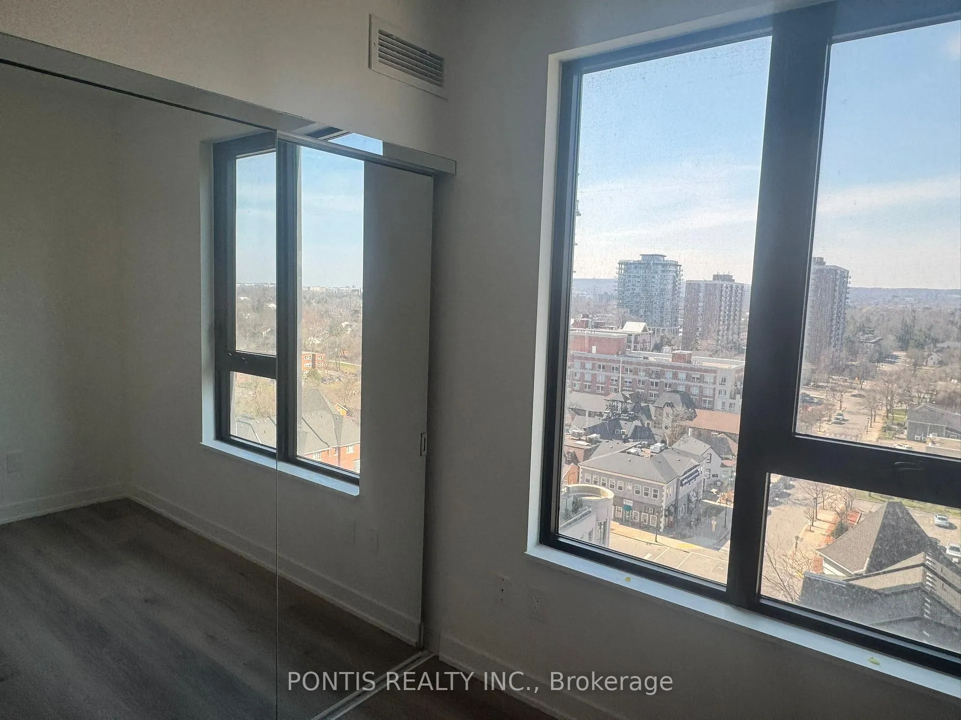 Photo 10 of Unit 1009, 2075 Lakeshore Road, Burlington, Brant — HOMEH