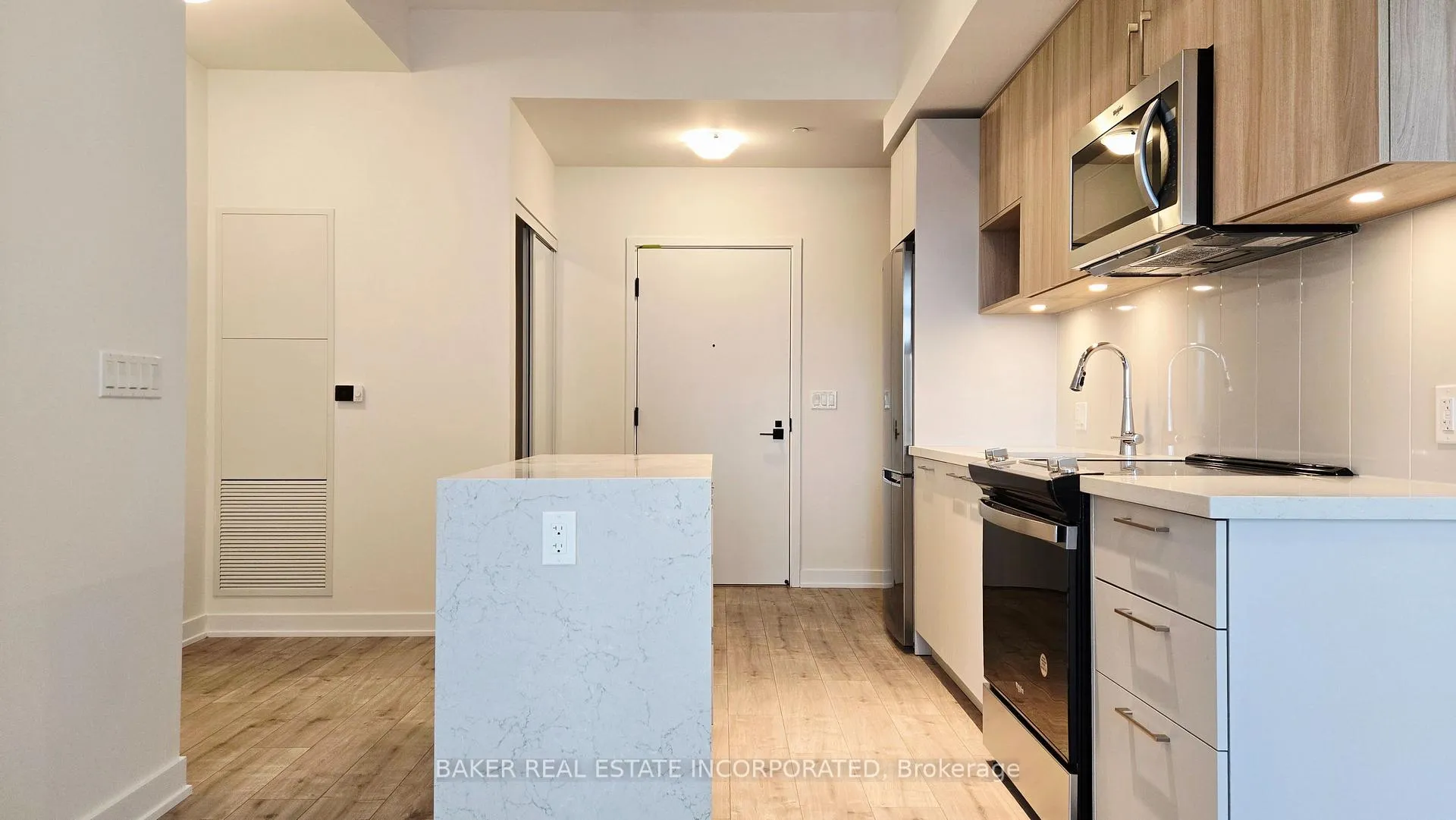 Photo 12 of Unit 402, 500 Plains Road E, Burlington, LaSalle — HOMEH