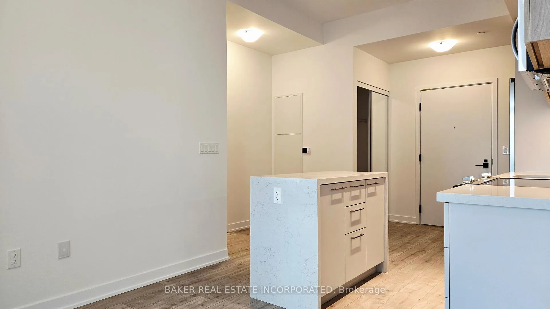 Photo 13 of Unit 402, 500 Plains Road E, Burlington, LaSalle — HOMEH