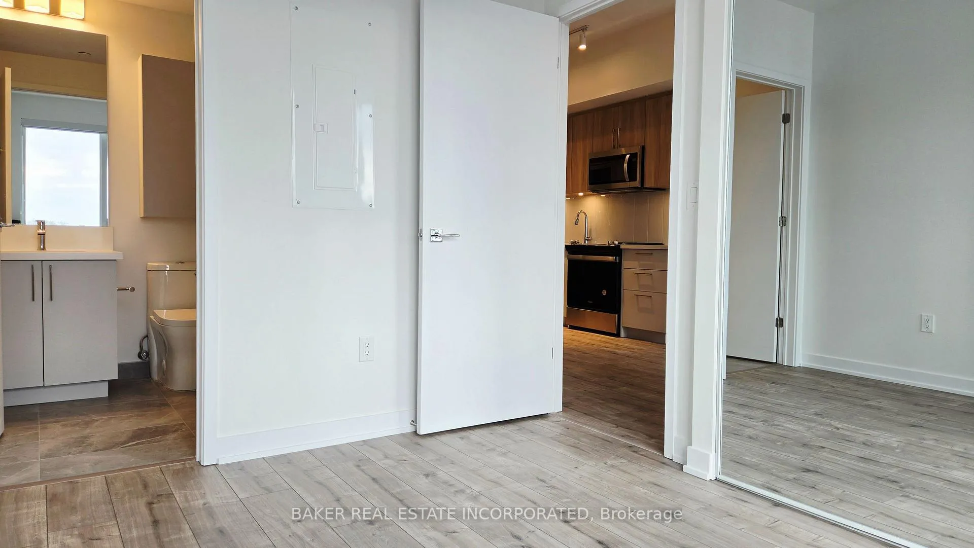 Photo 15 of Unit 402, 500 Plains Road E, Burlington, LaSalle — HOMEH