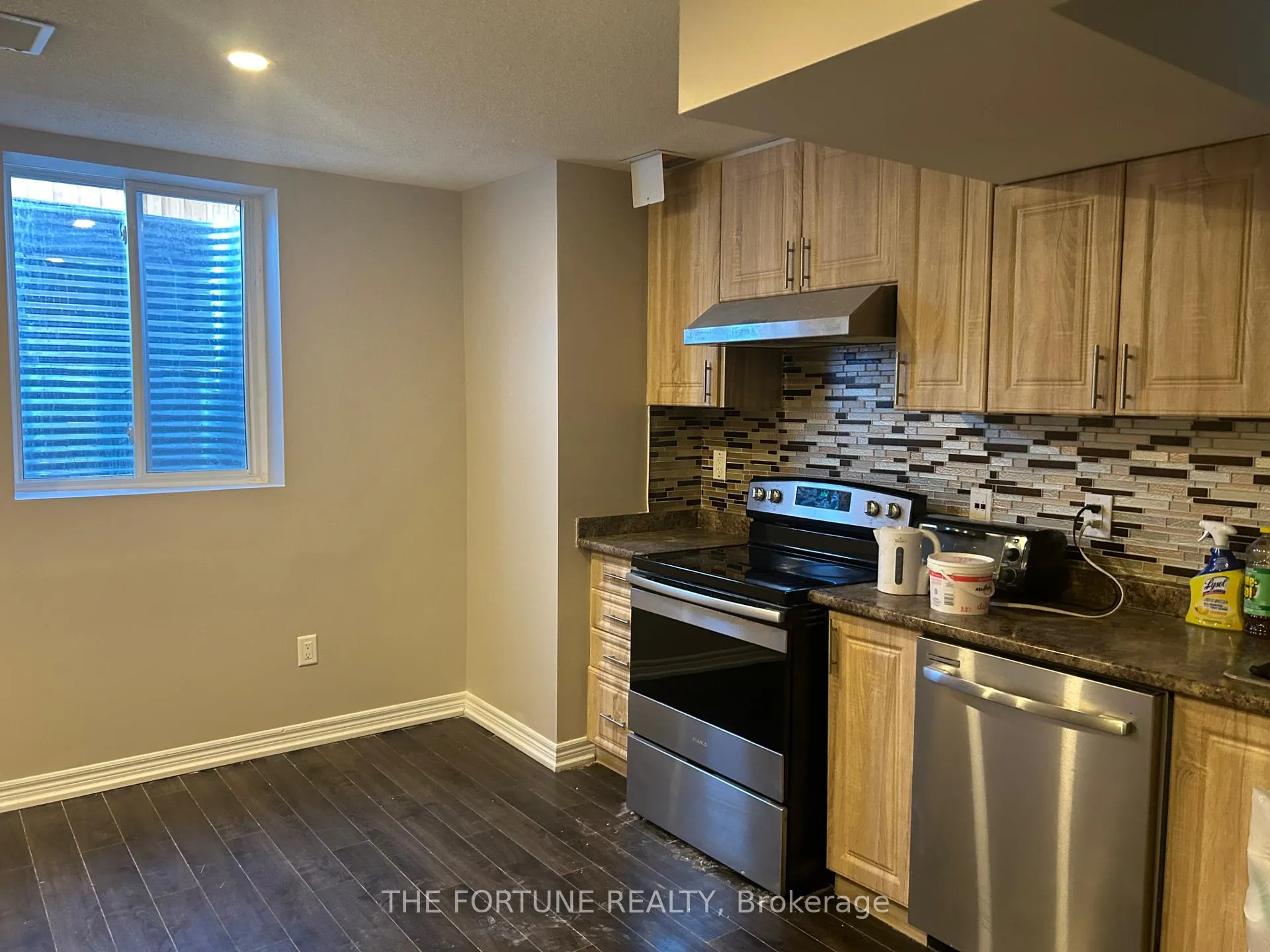 Photo 2 of 90 canary Close W, Brampton, Credit Valley — HOMEH