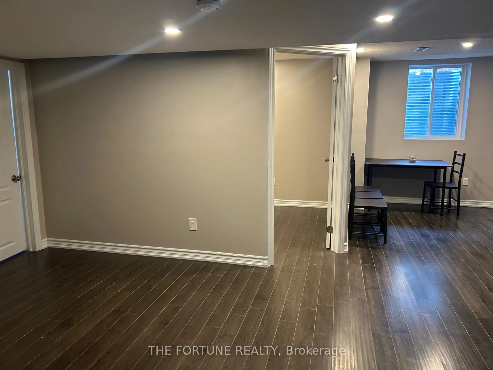 Photo 3 of 90 canary Close W, Brampton, Credit Valley — HOMEH