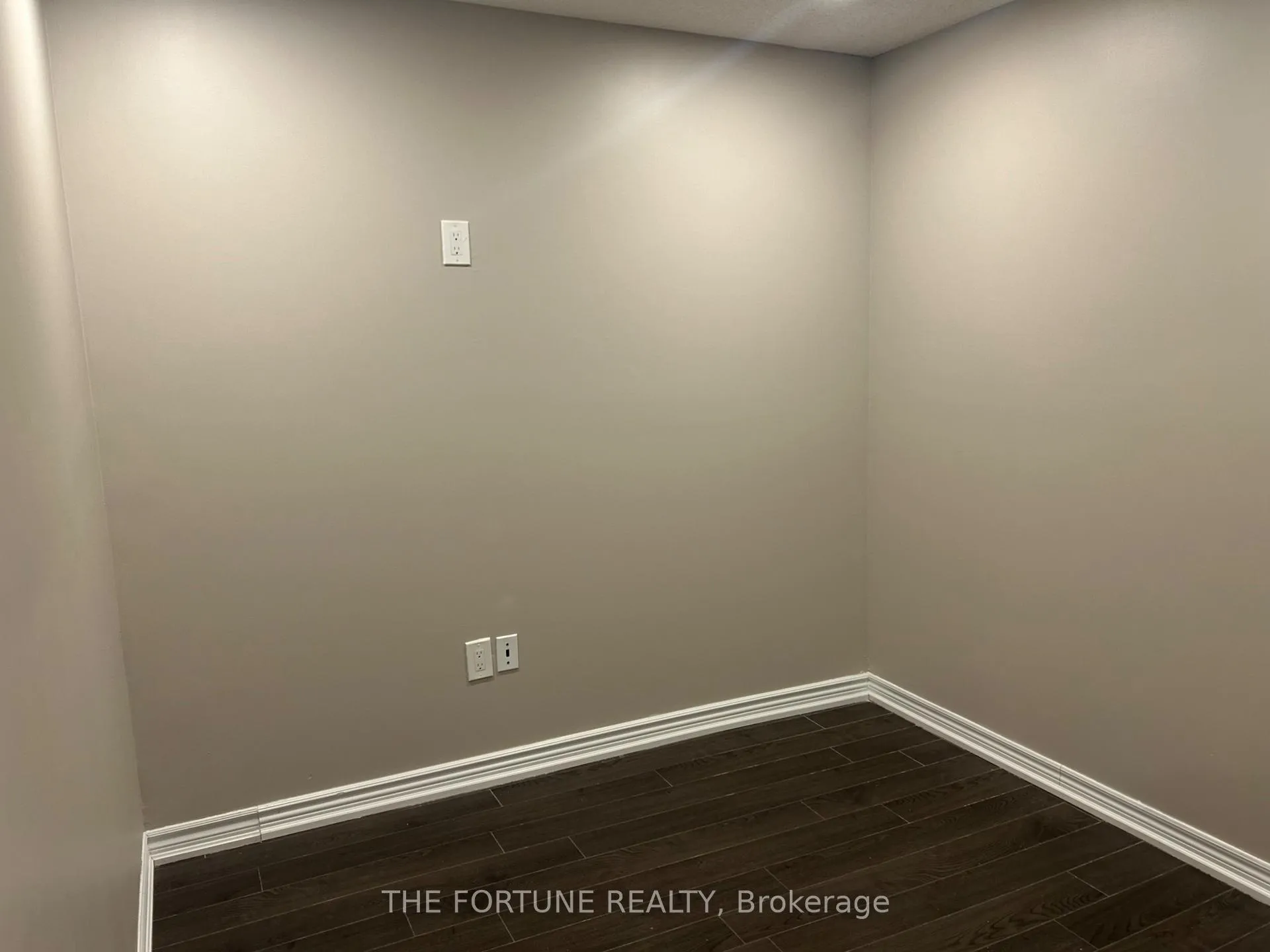 Photo 8 of 90 canary Close W, Brampton, Credit Valley — HOMEH