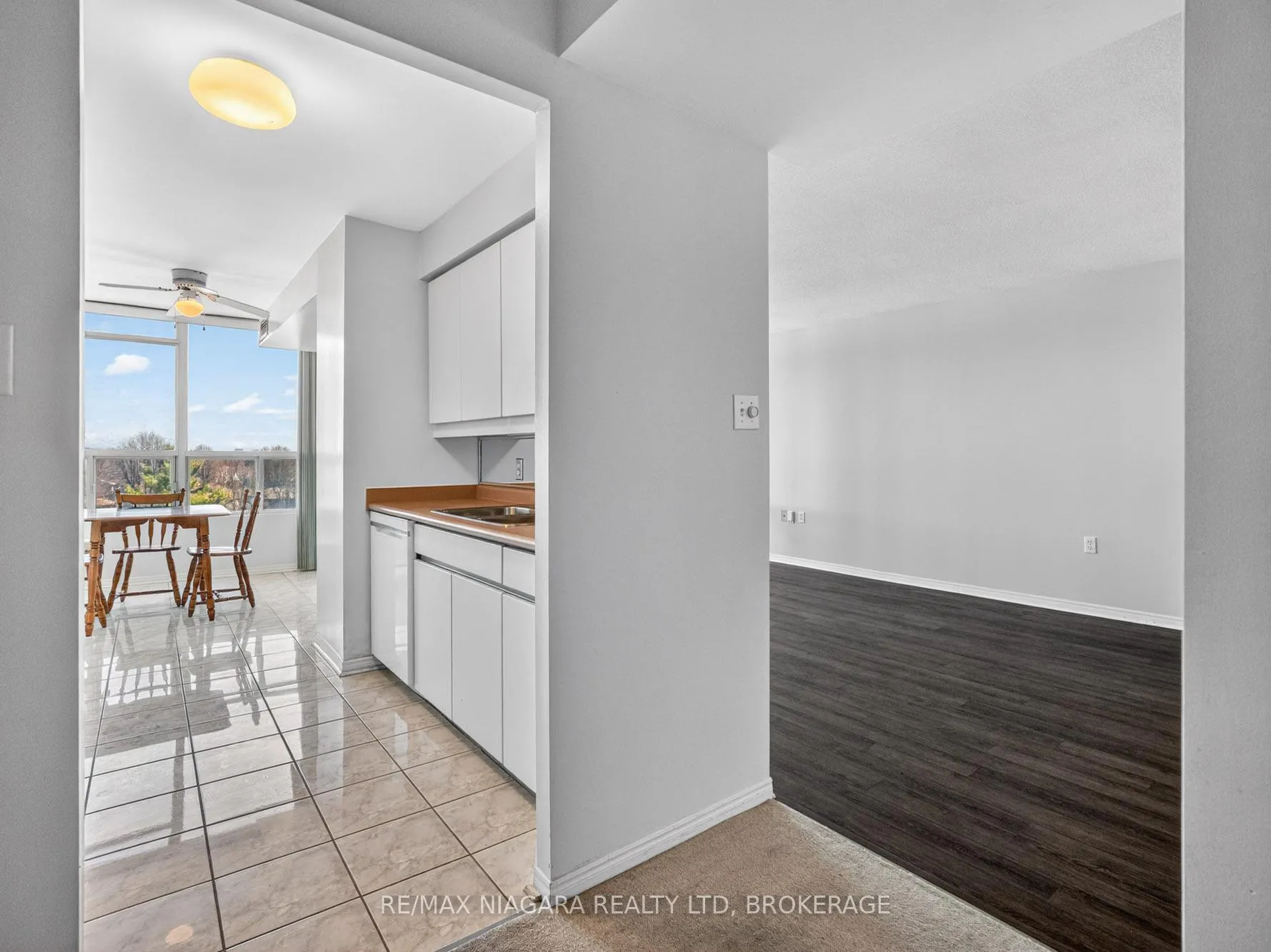 Photo 11 of Unit 701, 5100 Dorchester Road, Niagara Falls, Morrison — HOMEH
