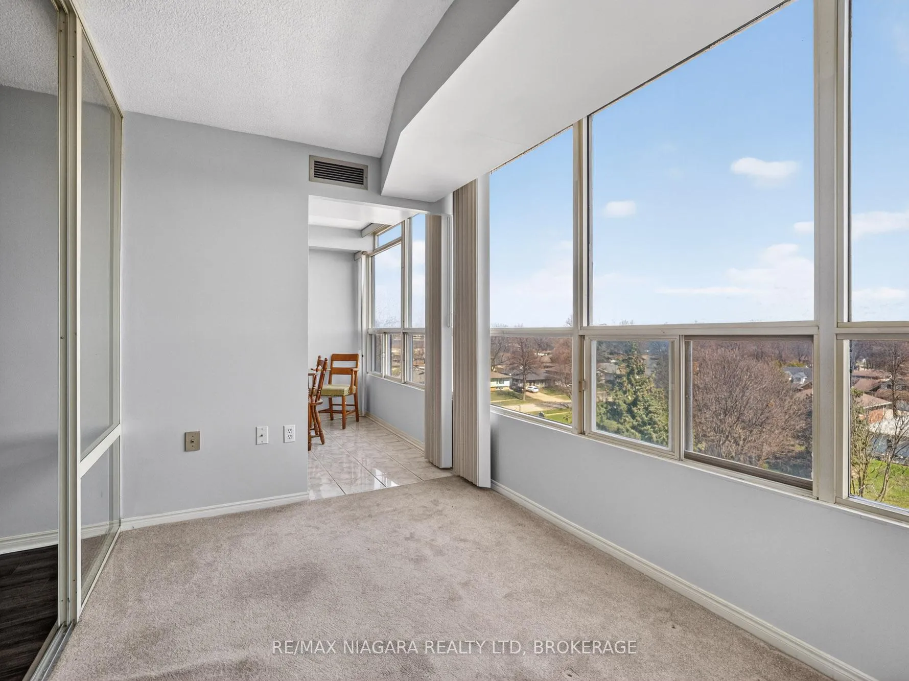 Photo 17 of Unit 701, 5100 Dorchester Road, Niagara Falls, Morrison — HOMEH
