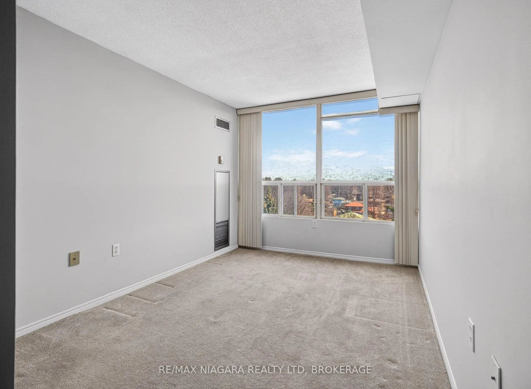 Photo 20 of Unit 701, 5100 Dorchester Road, Niagara Falls, Morrison — HOMEH
