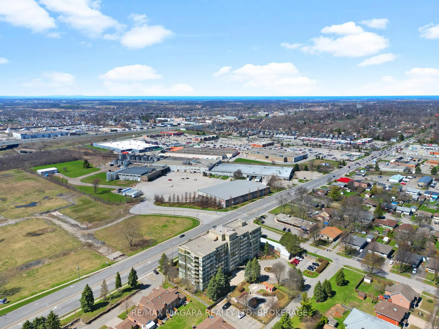 Photo 35 of Unit 701, 5100 Dorchester Road, Niagara Falls, Morrison — HOMEH