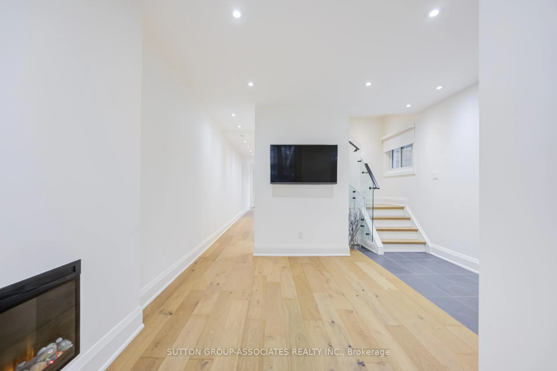 Photo 10 of Unit upper, 422 Rushton Road, Toronto, Humewood-Cedarvale — HOMEH
