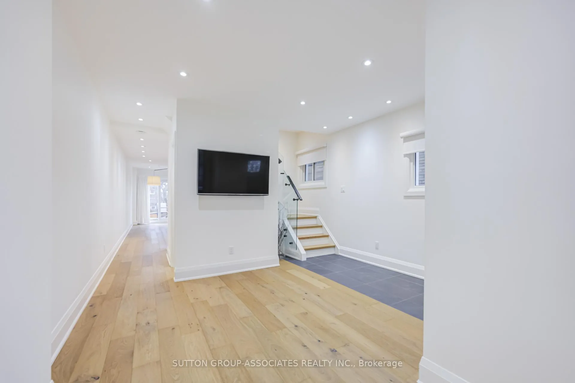 Photo 11 of Unit upper, 422 Rushton Road, Toronto, Humewood-Cedarvale — HOMEH