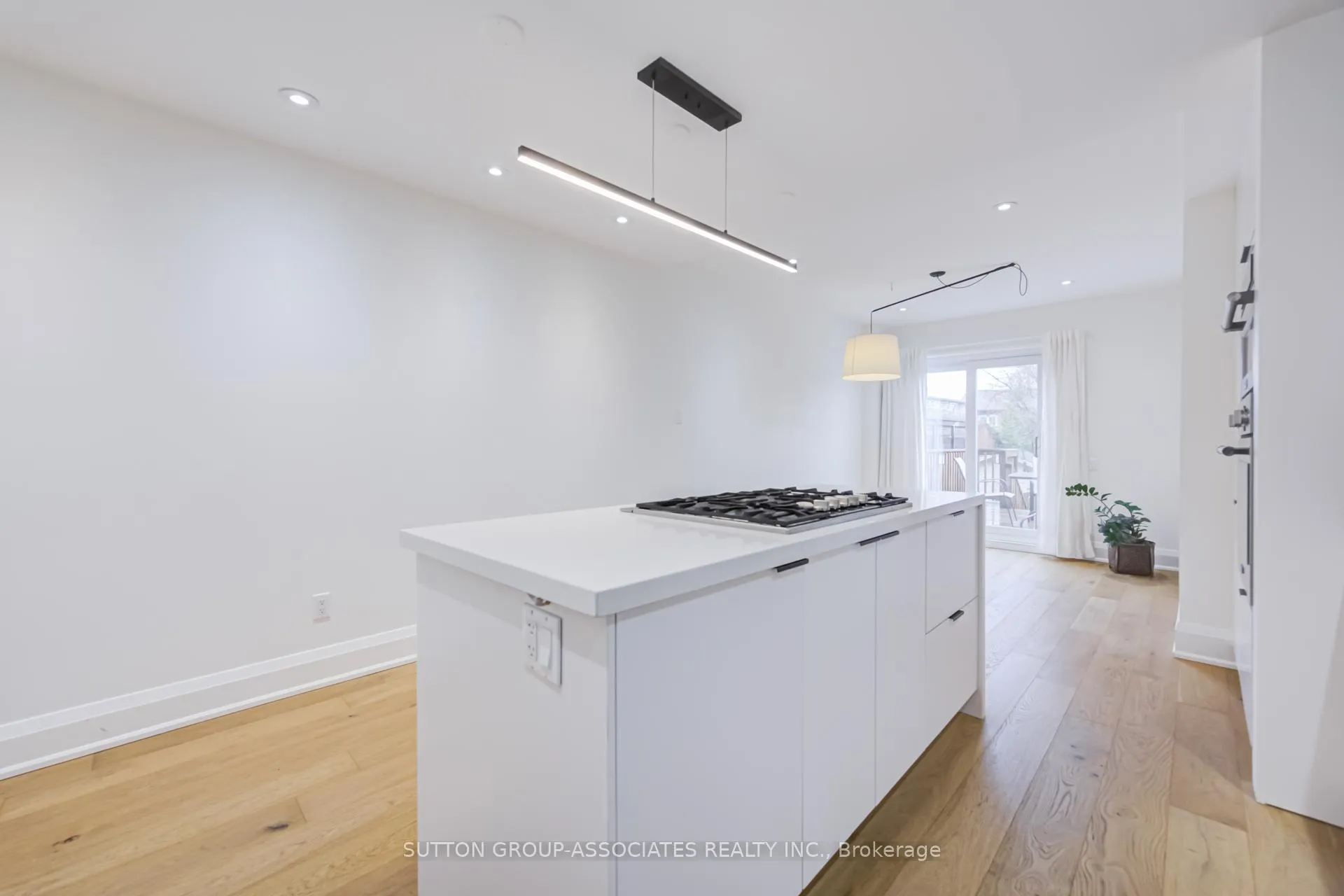 Photo 16 of Unit upper, 422 Rushton Road, Toronto, Humewood-Cedarvale — HOMEH