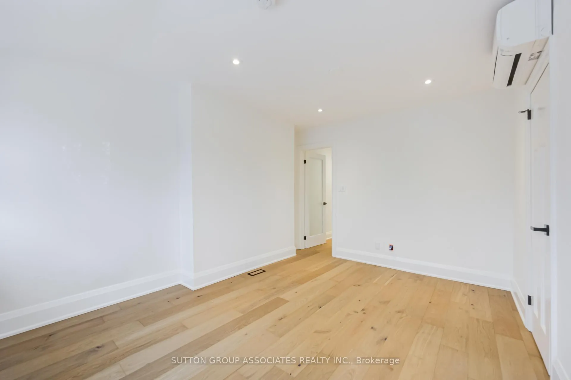 Photo 29 of Unit upper, 422 Rushton Road, Toronto, Humewood-Cedarvale — HOMEH