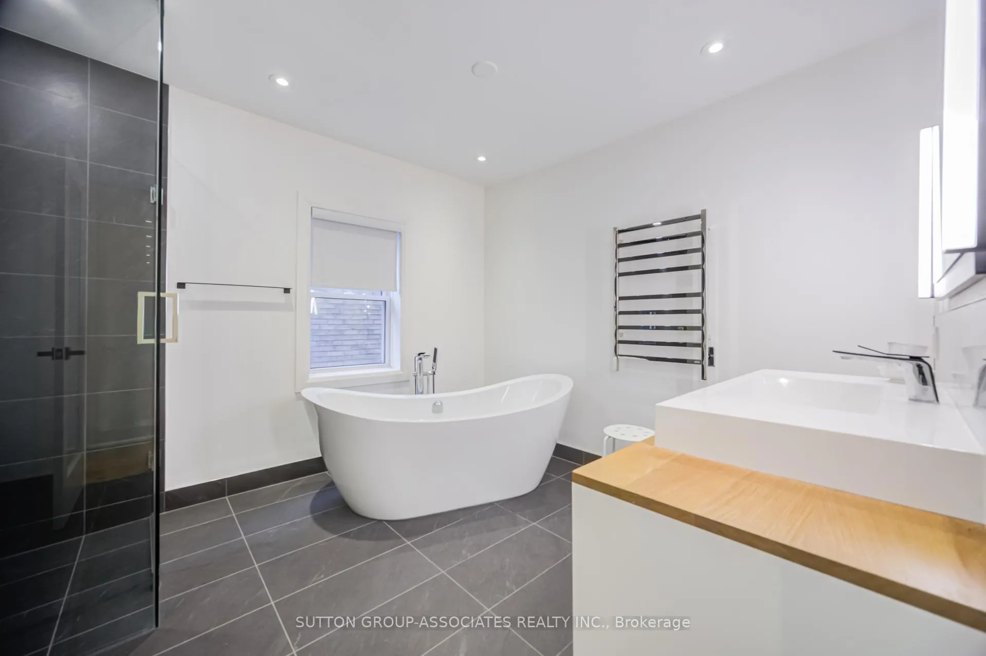 Photo 31 of Unit upper, 422 Rushton Road, Toronto, Humewood-Cedarvale — HOMEH