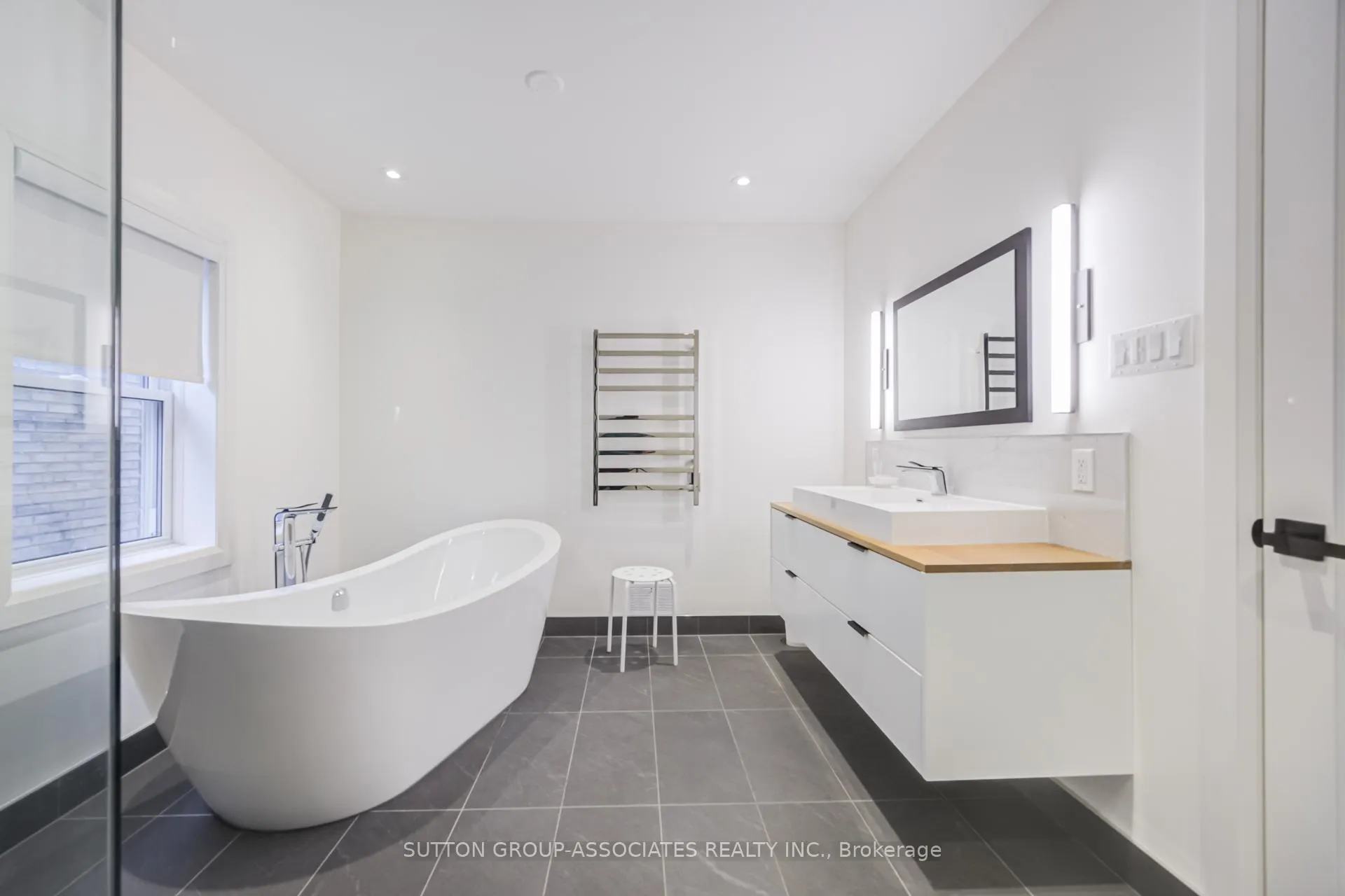Photo 32 of Unit upper, 422 Rushton Road, Toronto, Humewood-Cedarvale — HOMEH