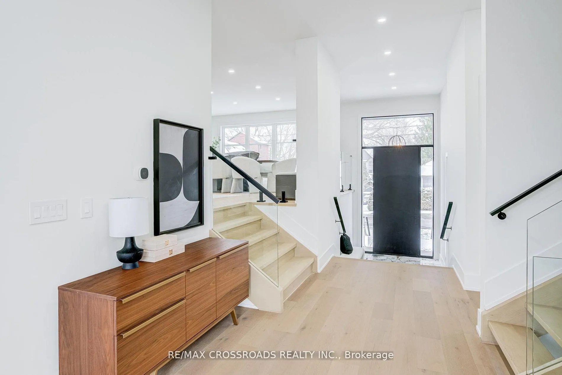 Photo 4 of 642 Annland Street, Pickering, Bay Ridges — HOMEH