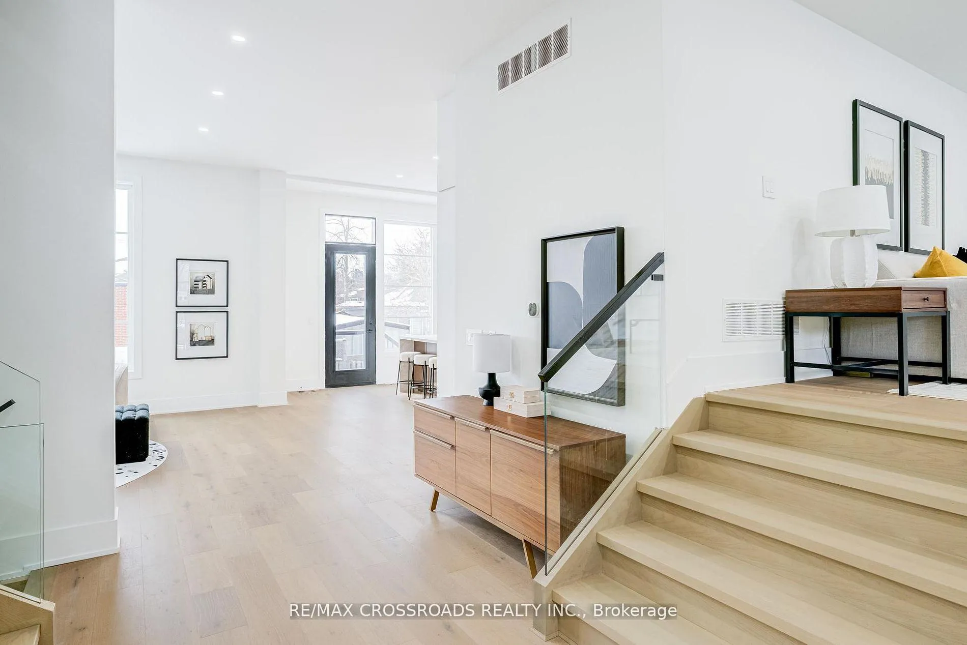 Photo 9 of 642 Annland Street, Pickering, Bay Ridges — HOMEH