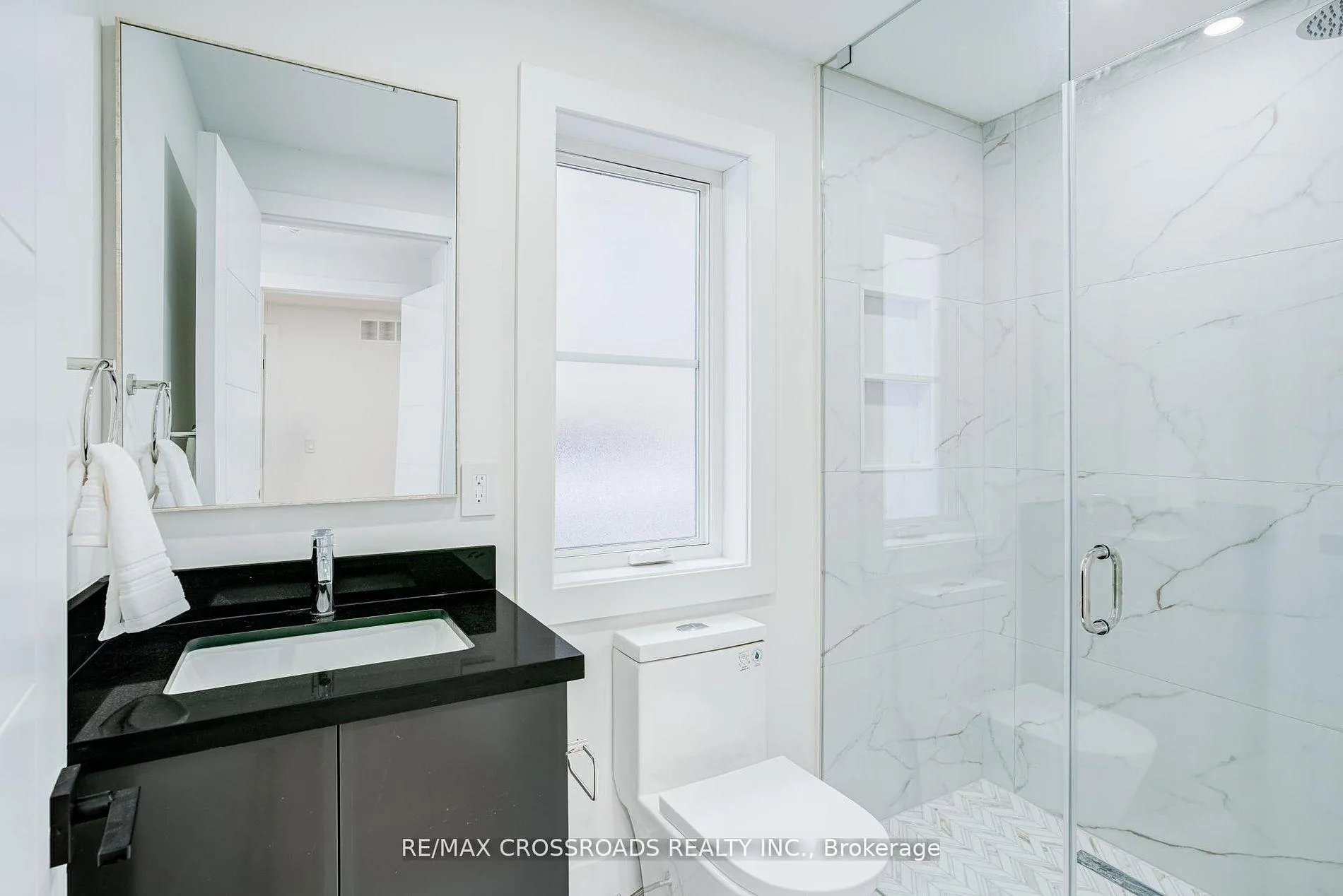 Photo 28 of 642 Annland Street, Pickering, Bay Ridges — HOMEH