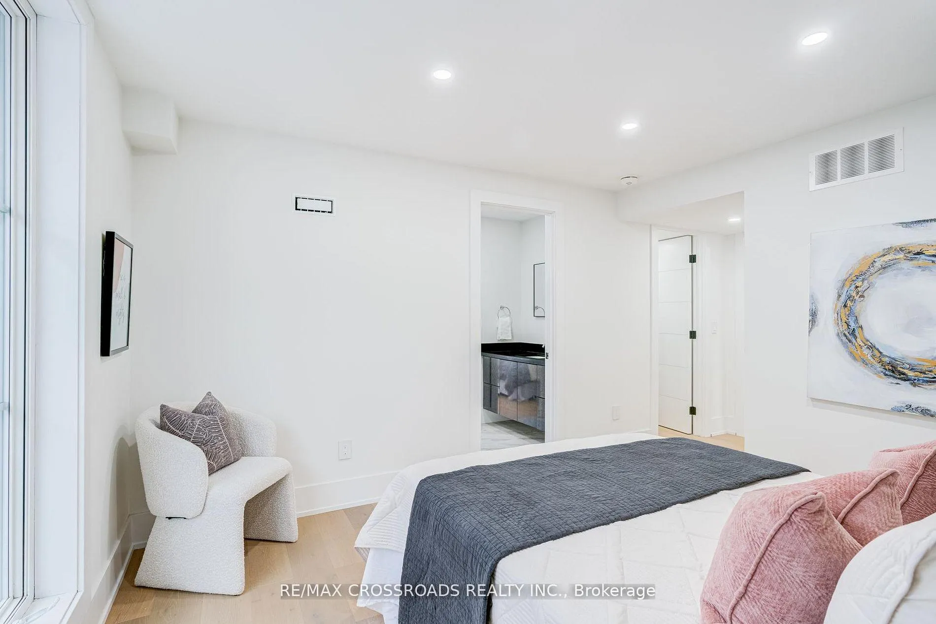 Photo 31 of 642 Annland Street, Pickering, Bay Ridges — HOMEH