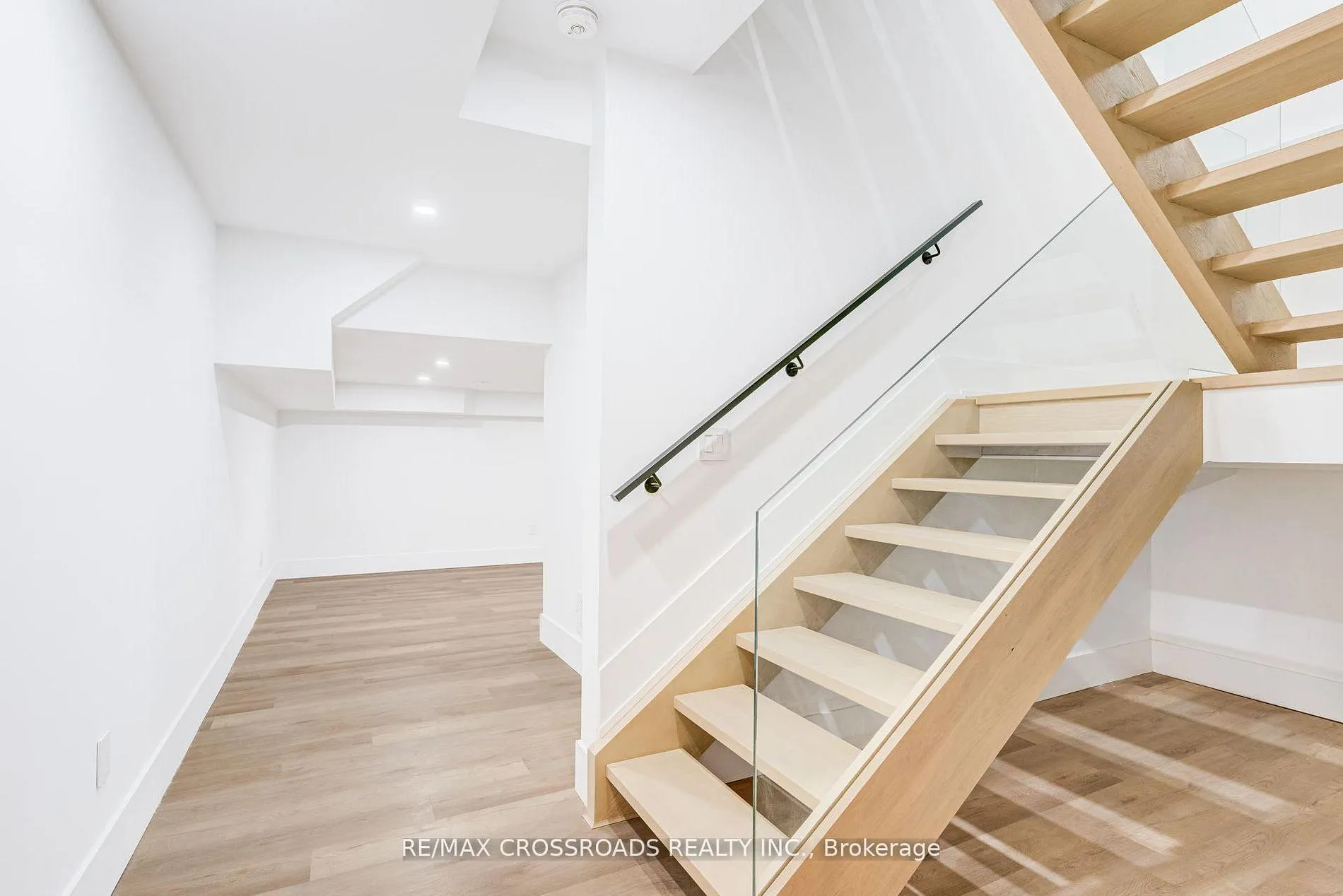 Photo 42 of 642 Annland Street, Pickering, Bay Ridges — HOMEH
