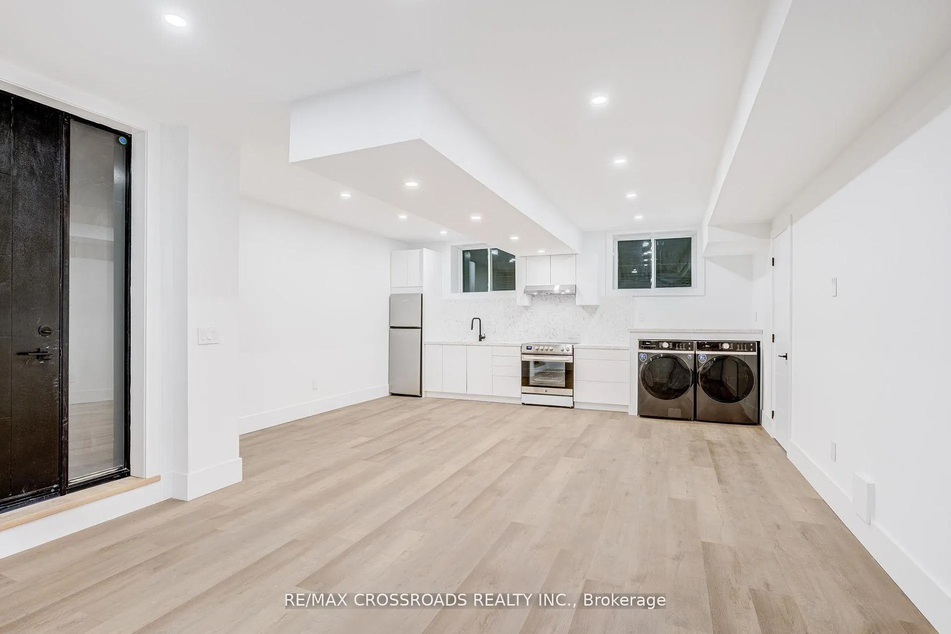 Photo 46 of 642 Annland Street, Pickering, Bay Ridges — HOMEH