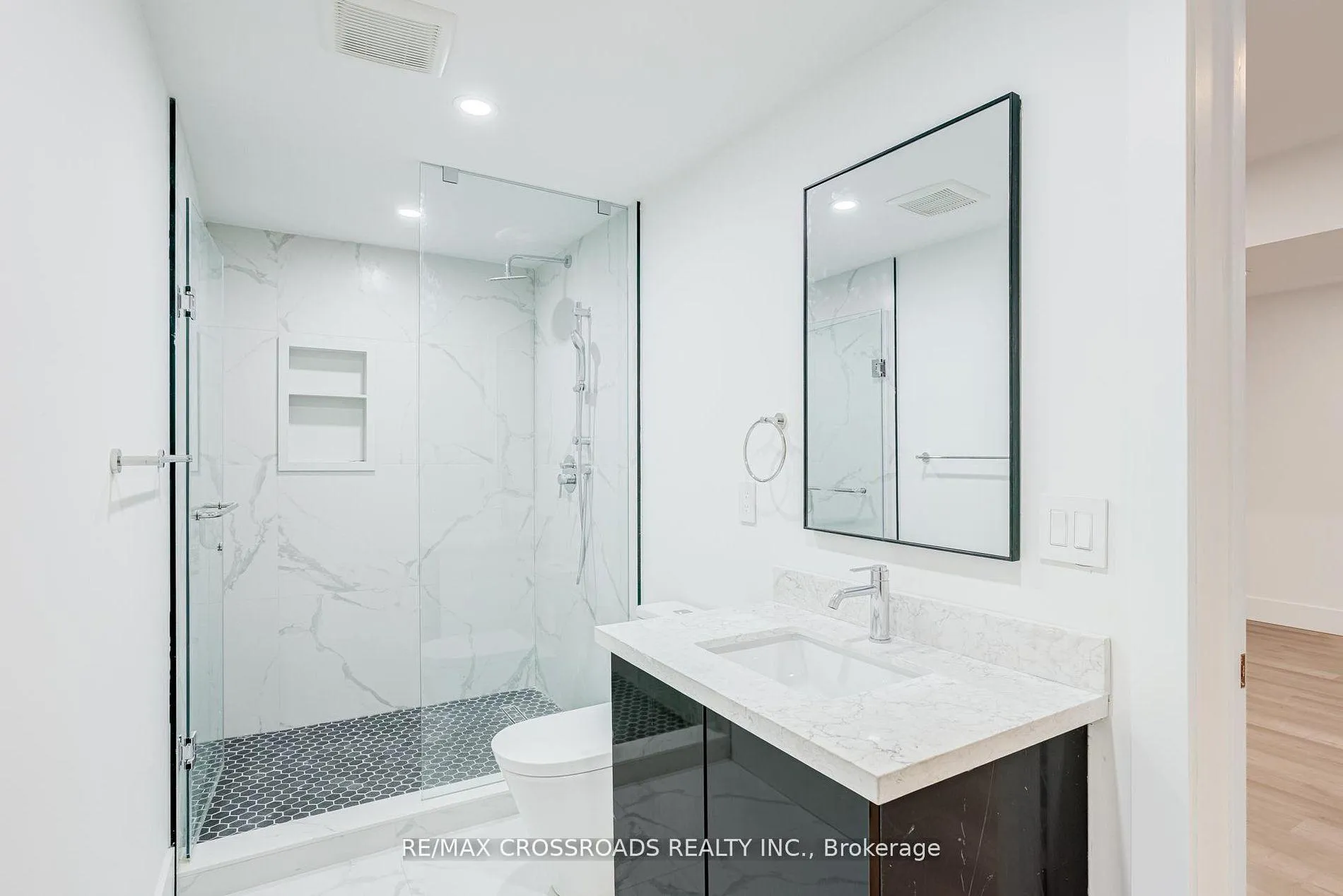 Photo 48 of 642 Annland Street, Pickering, Bay Ridges — HOMEH