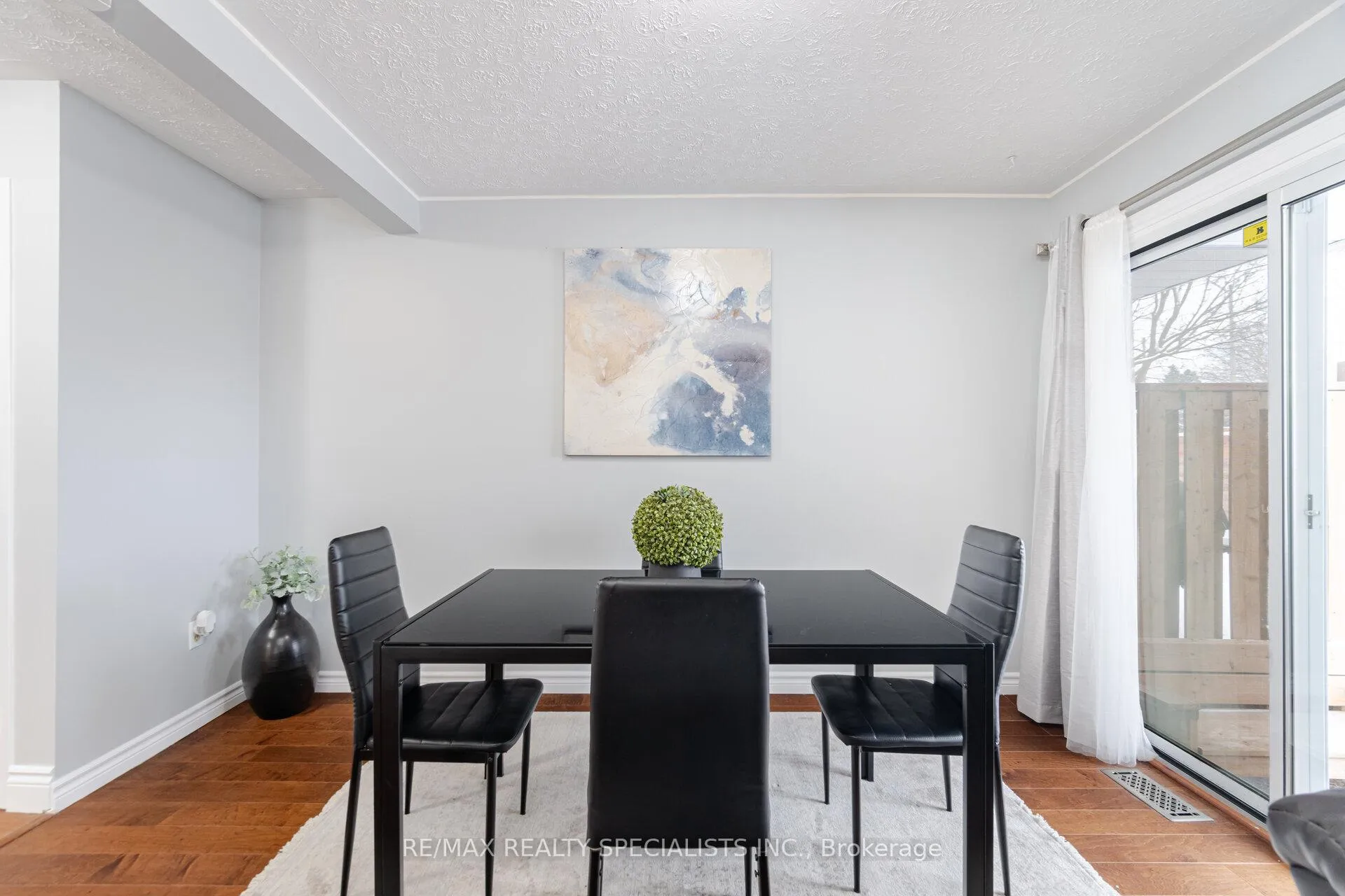 Photo 11 of Unit 11, 205 Highland Crescent, Kitchener, Victoria Hills — HOMEH