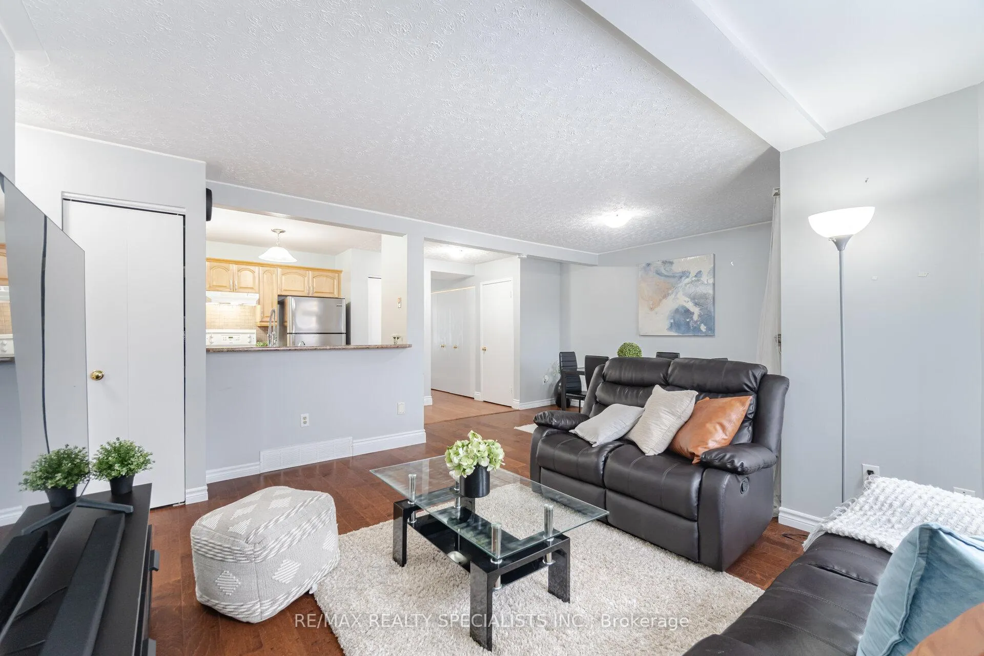 Photo 15 of Unit 11, 205 Highland Crescent, Kitchener, Victoria Hills — HOMEH